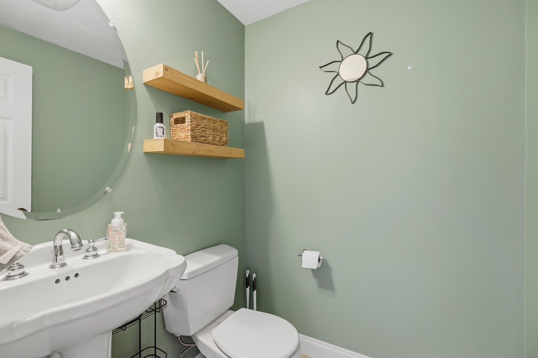 Condominium at 90 Carrington Ln # 90, Uxbridge MA 01569, Uxbridge, photo 35 of 38