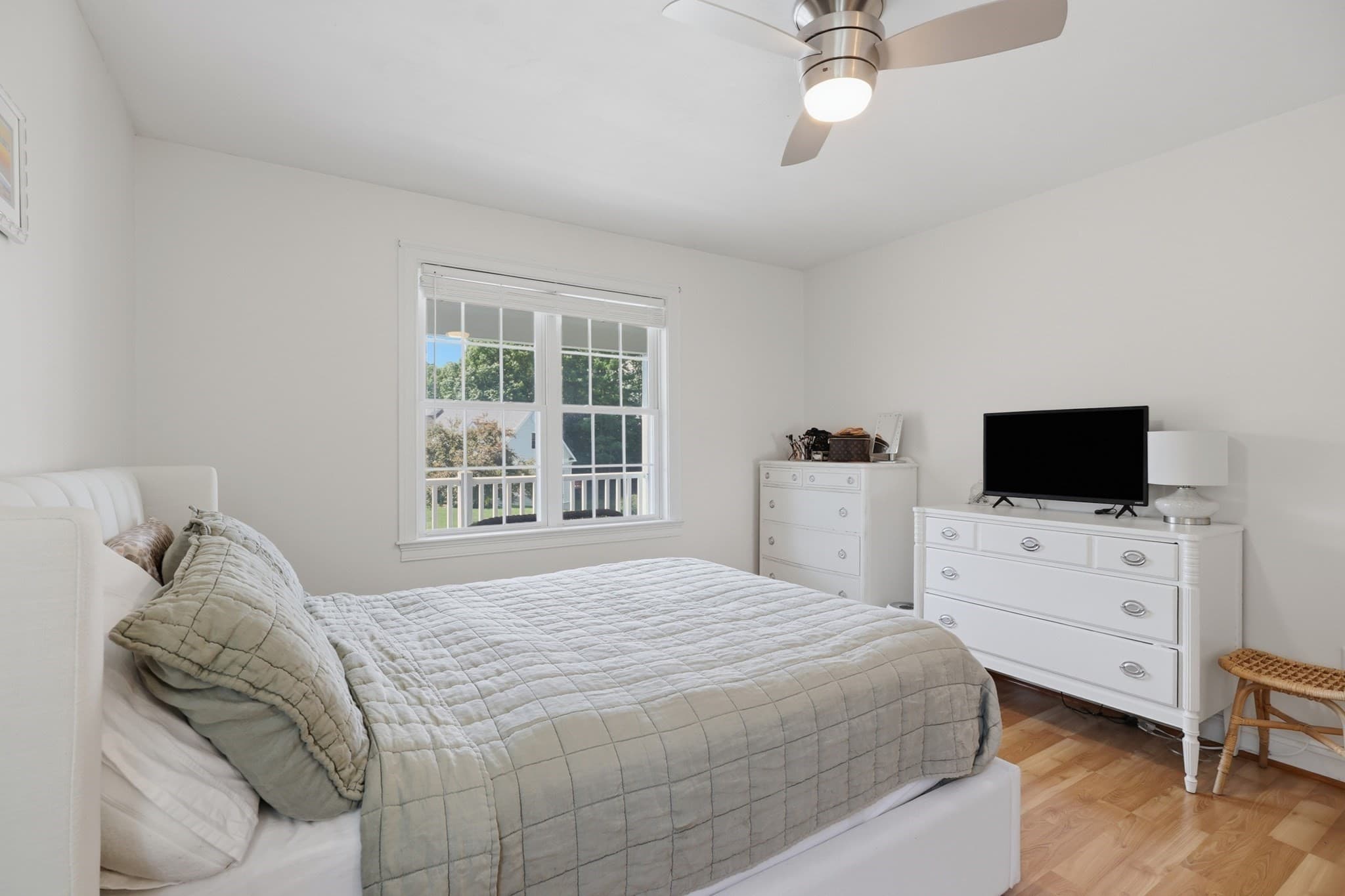 Condominium at 90 Carrington Ln # 90, Uxbridge MA 01569, Uxbridge, photo 21 of 38