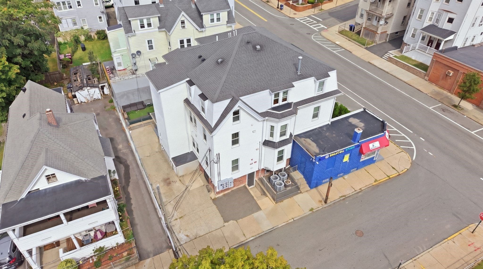 5-9 Family at 170 Main St, Everett MA 02149, Everett, photo 2 of 16