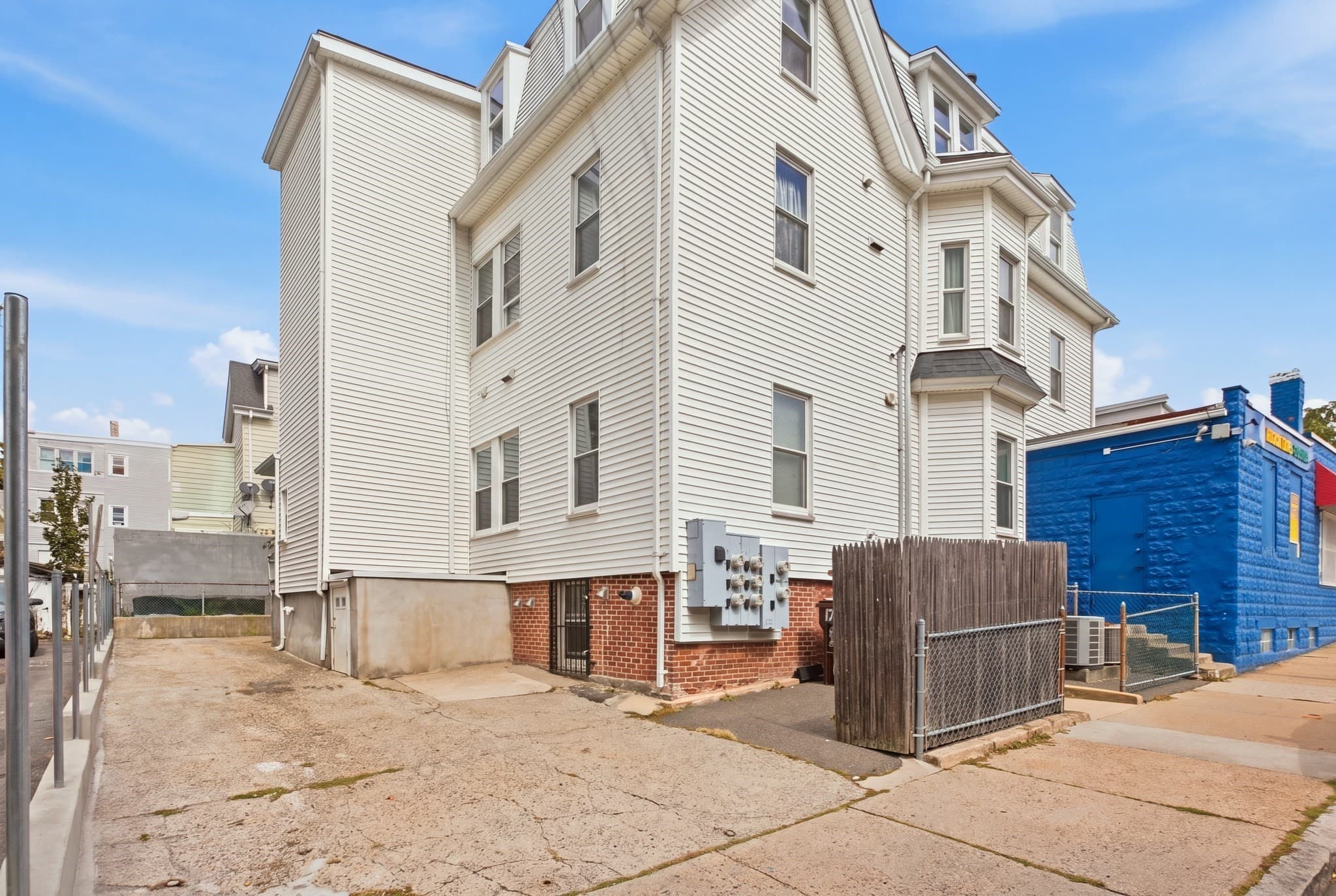 5-9 Family at 170 Main St, Everett MA 02149, Everett, photo 14 of 16