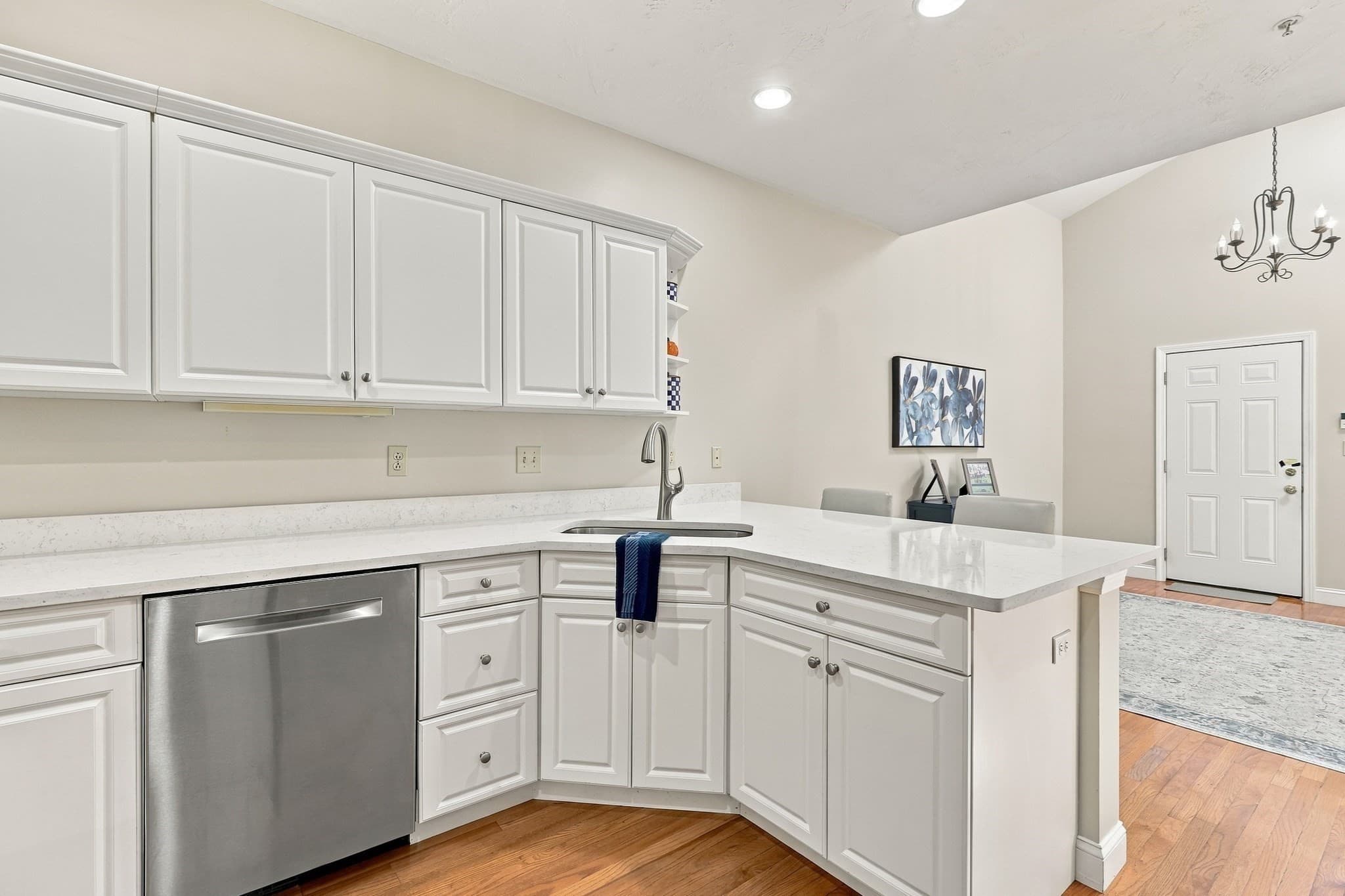 Condominium at 4 Blossom Tree Drive # 4, Shrewsbury MA 01545, Shrewsbury, photo 17 of 34