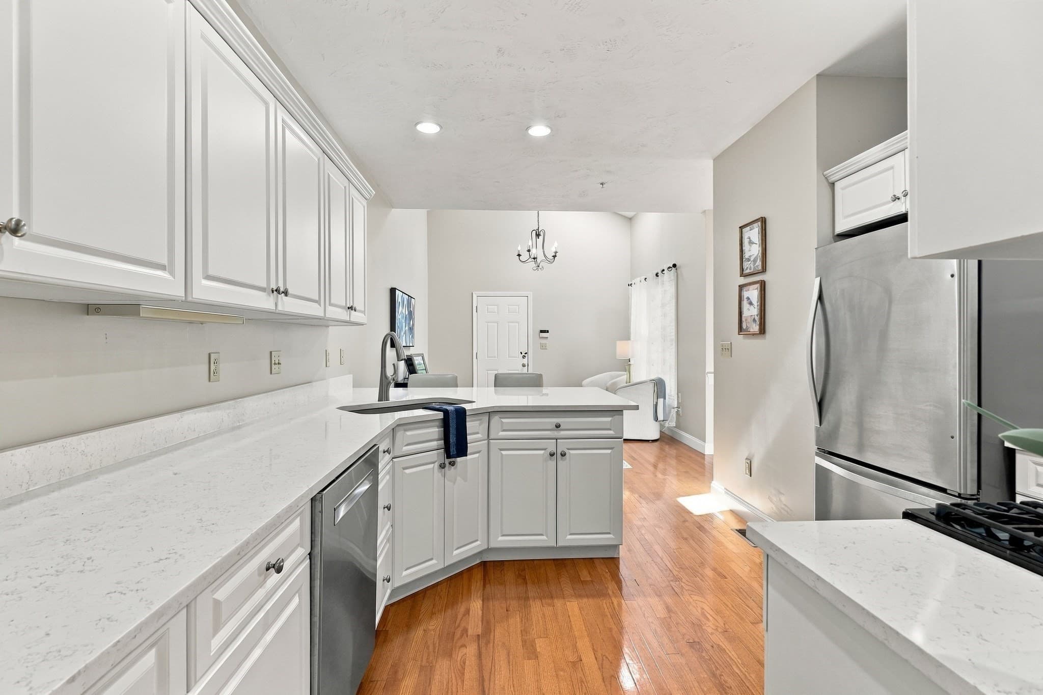 Condominium at 4 Blossom Tree Drive # 4, Shrewsbury MA 01545, Shrewsbury, photo 16 of 34