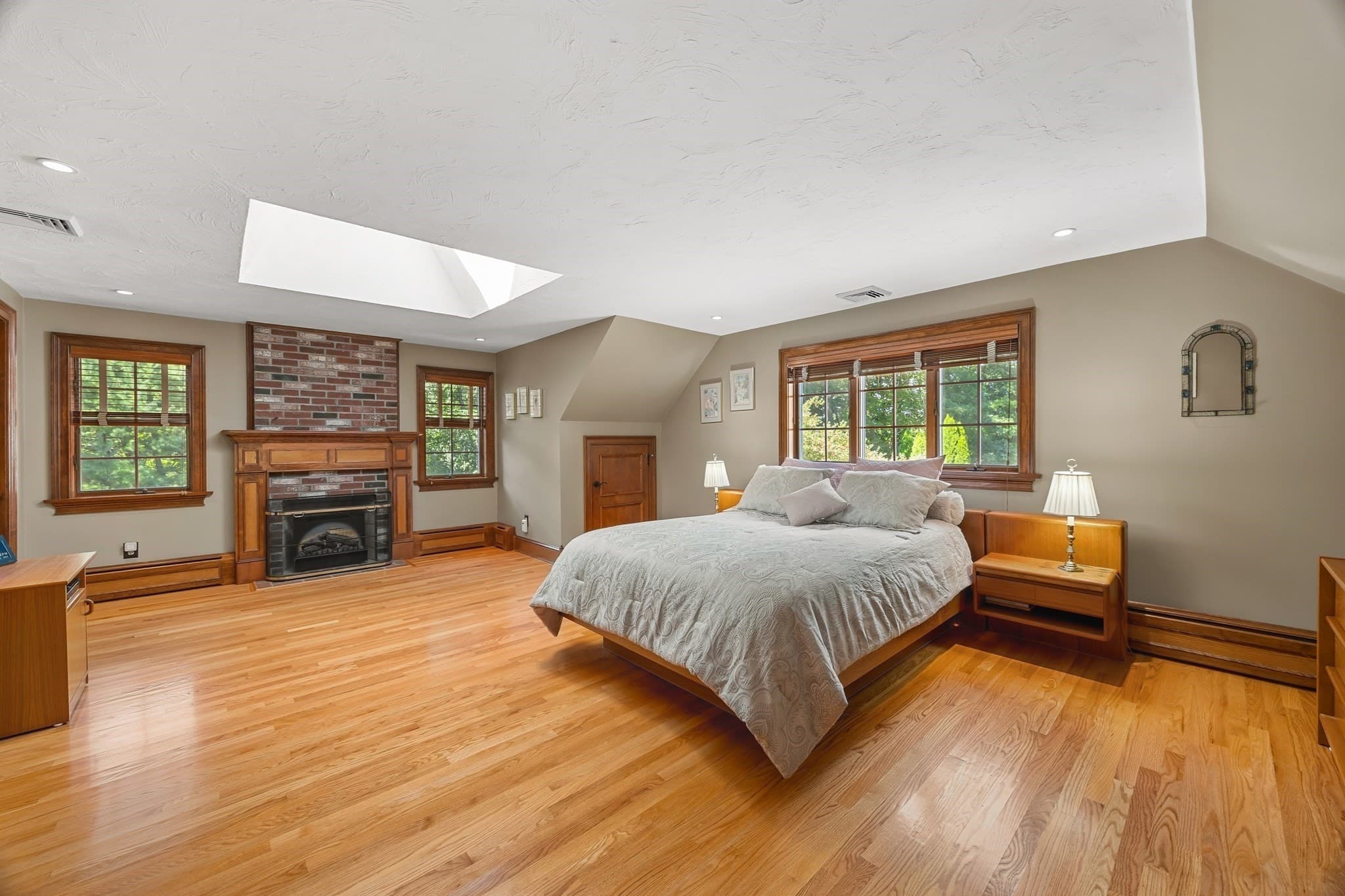 Single Family Residence at 9 Cranbrook Rd, Shrewsbury MA 01545, Shrewsbury, photo 17 of 42