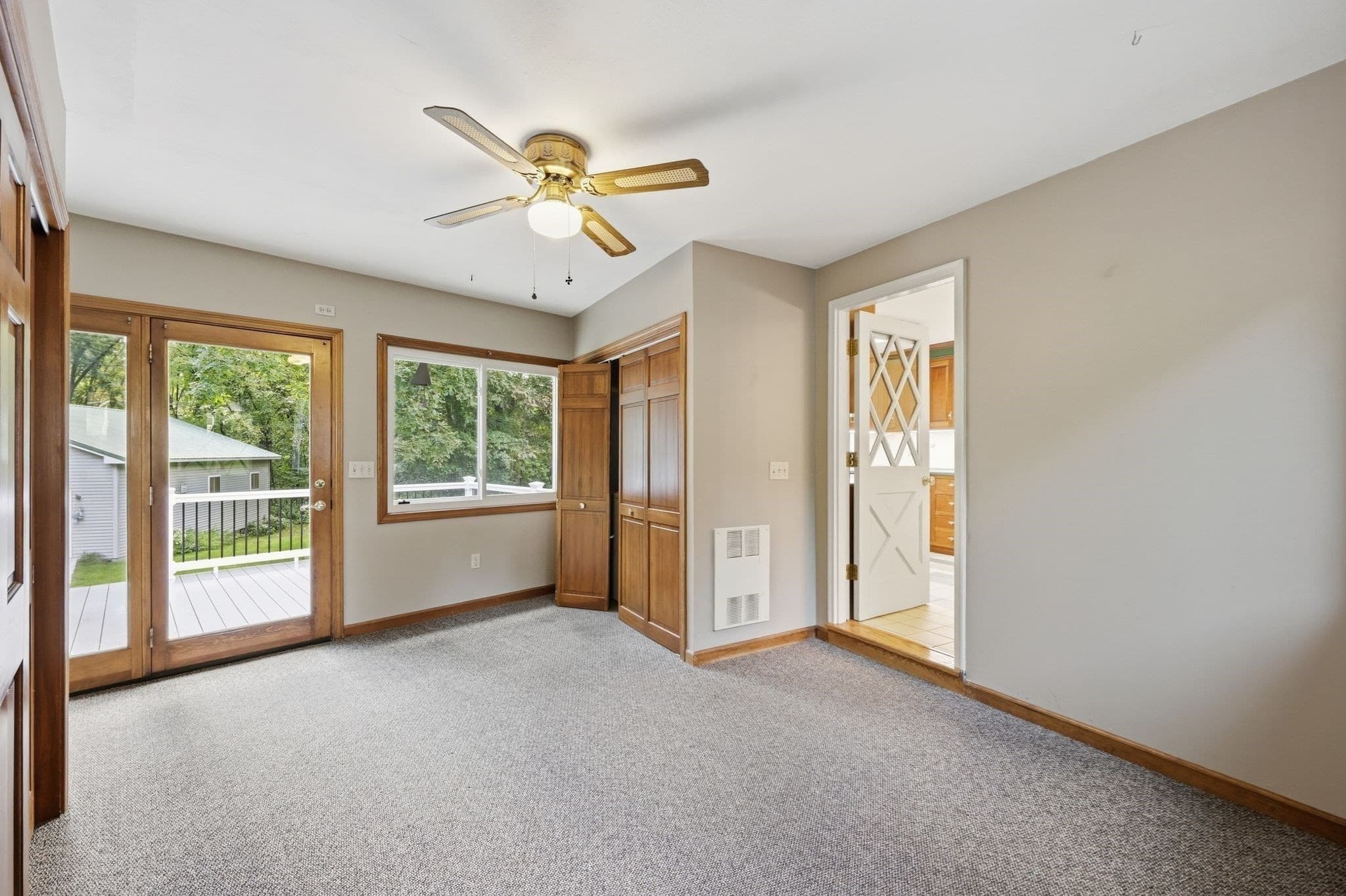 Single Family Residence at 330 Ventura St, Ludlow MA 01056, Ludlow, photo 6 of 42