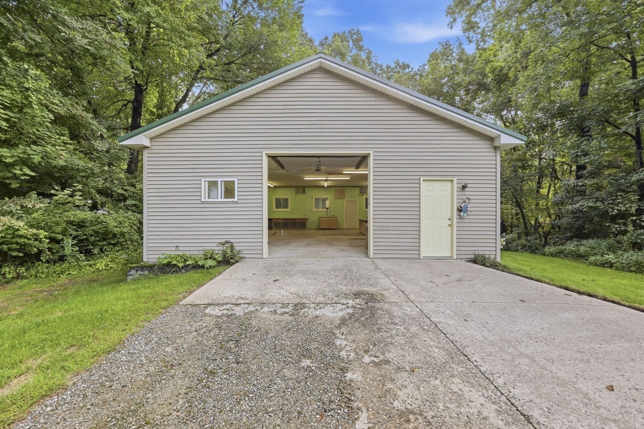 Single Family Residence at 330 Ventura St, Ludlow MA 01056, Ludlow, photo 35 of 42