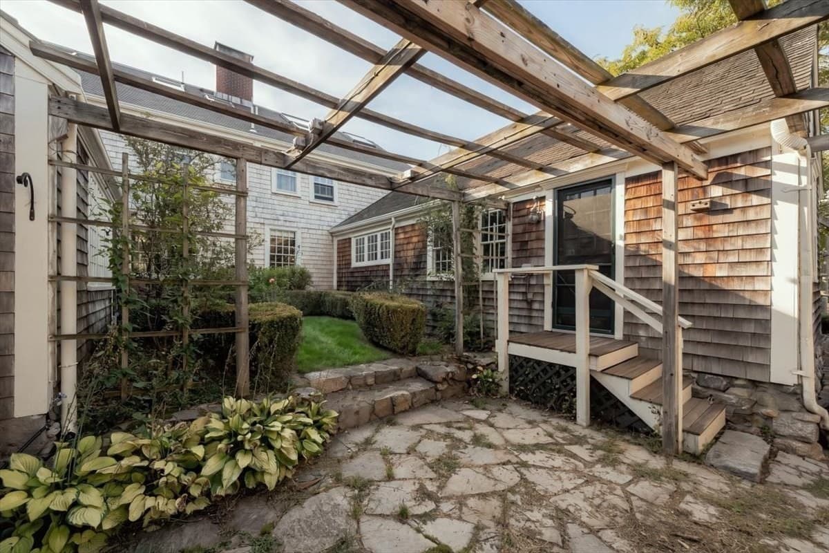 Single Family Residence at 25 Ship St, Hingham MA 02043, Hingham, photo 5 of 41