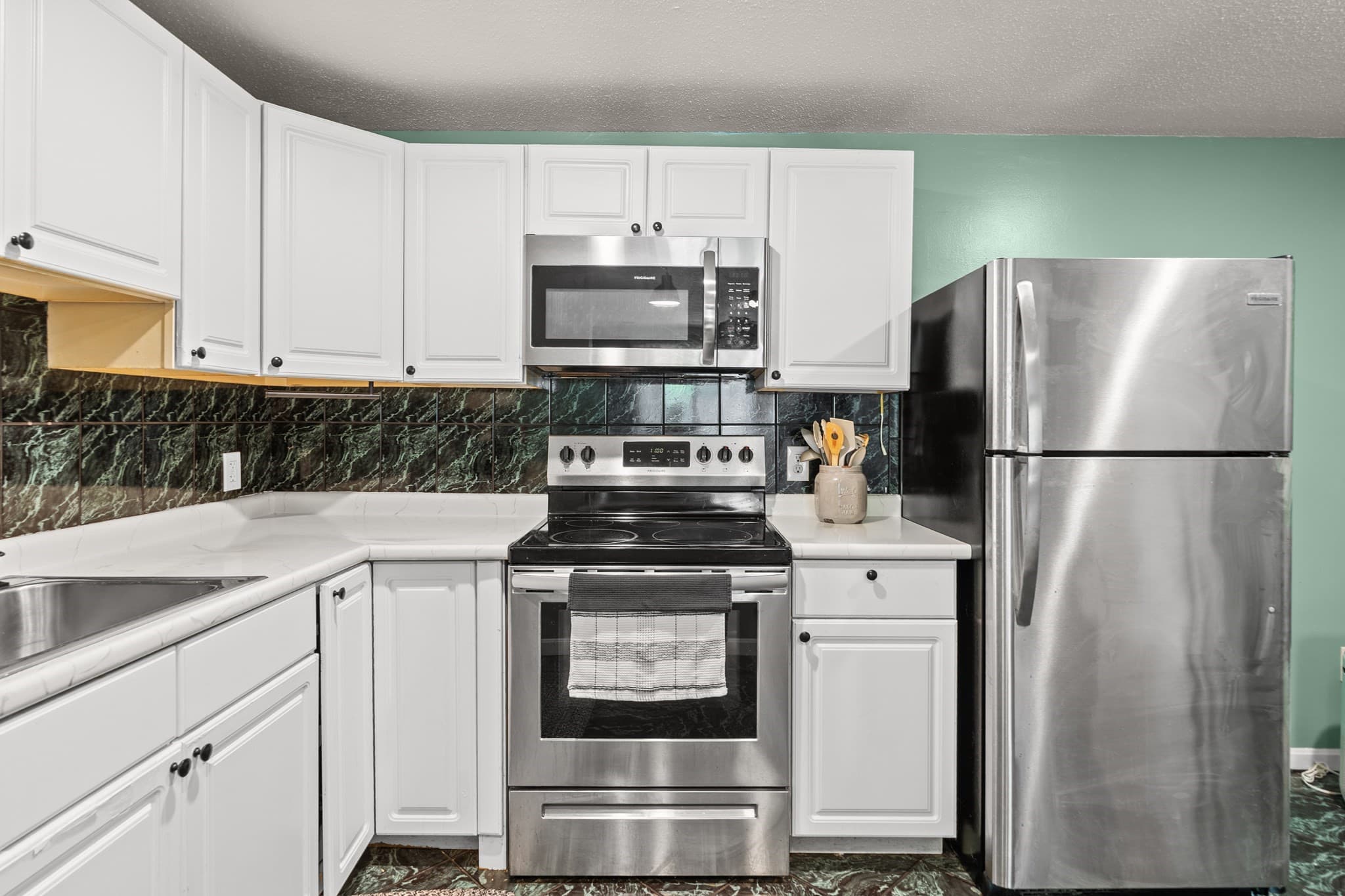 Condominium at 1261 Church St # 31, New Bedford MA 02745, New Bedford, photo 13 of 24