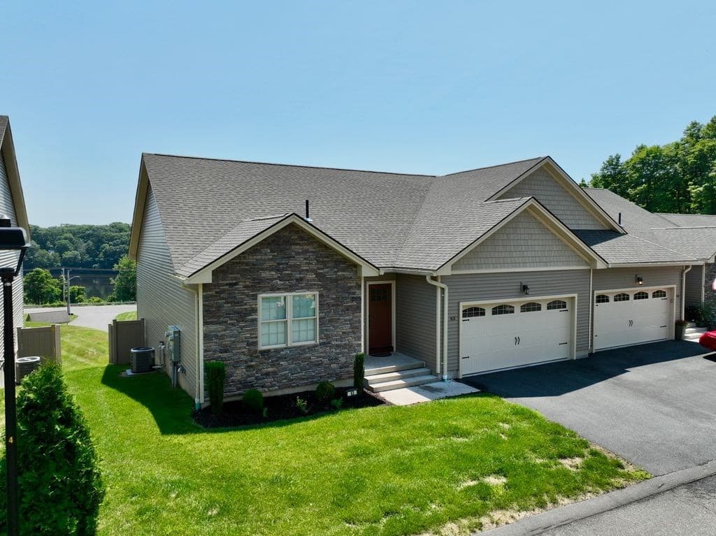 717 Northampton St # 63, Holyoke MA 01040
