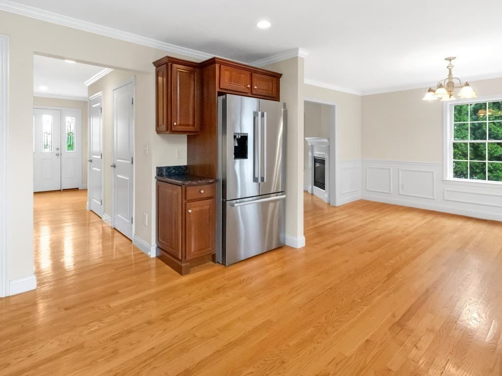 Single Family Residence at 35 Hiawatha Avenue, Waltham MA 02451, Waltham, photo 7 of 41