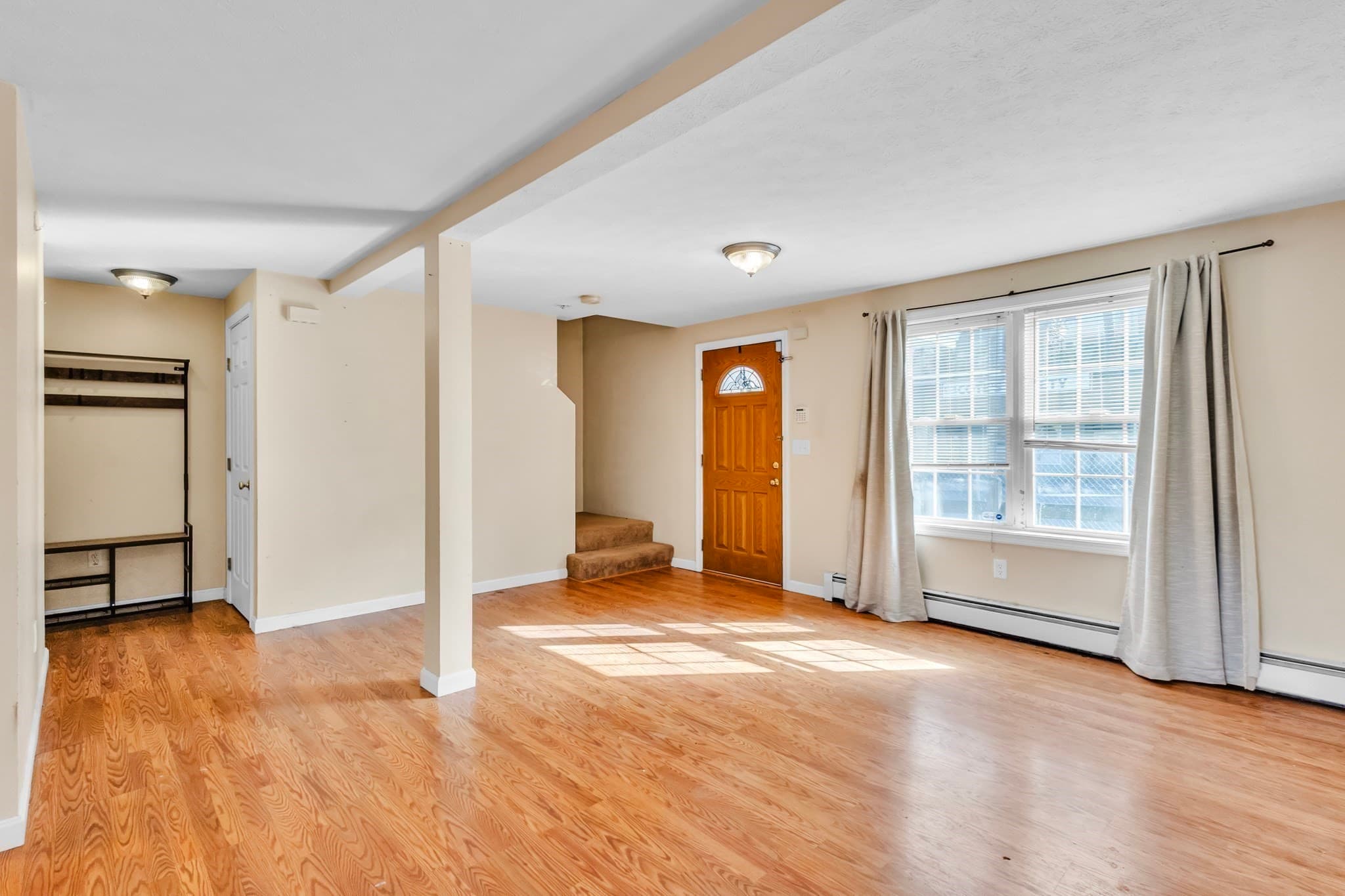 Single Family Residence at 162 High St, Fitchburg MA 01420, Fitchburg, photo 3 of 29