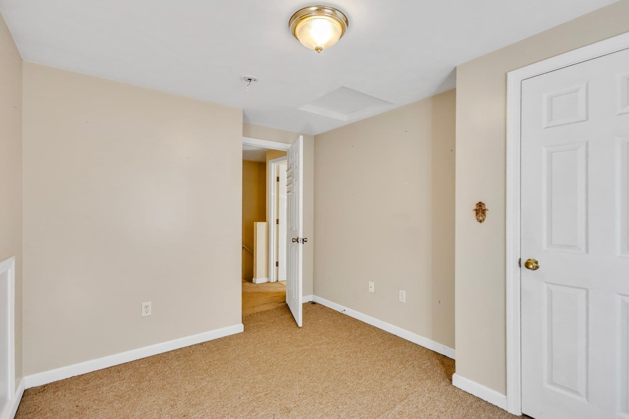 Single Family Residence at 162 High St, Fitchburg MA 01420, Fitchburg, photo 15 of 29