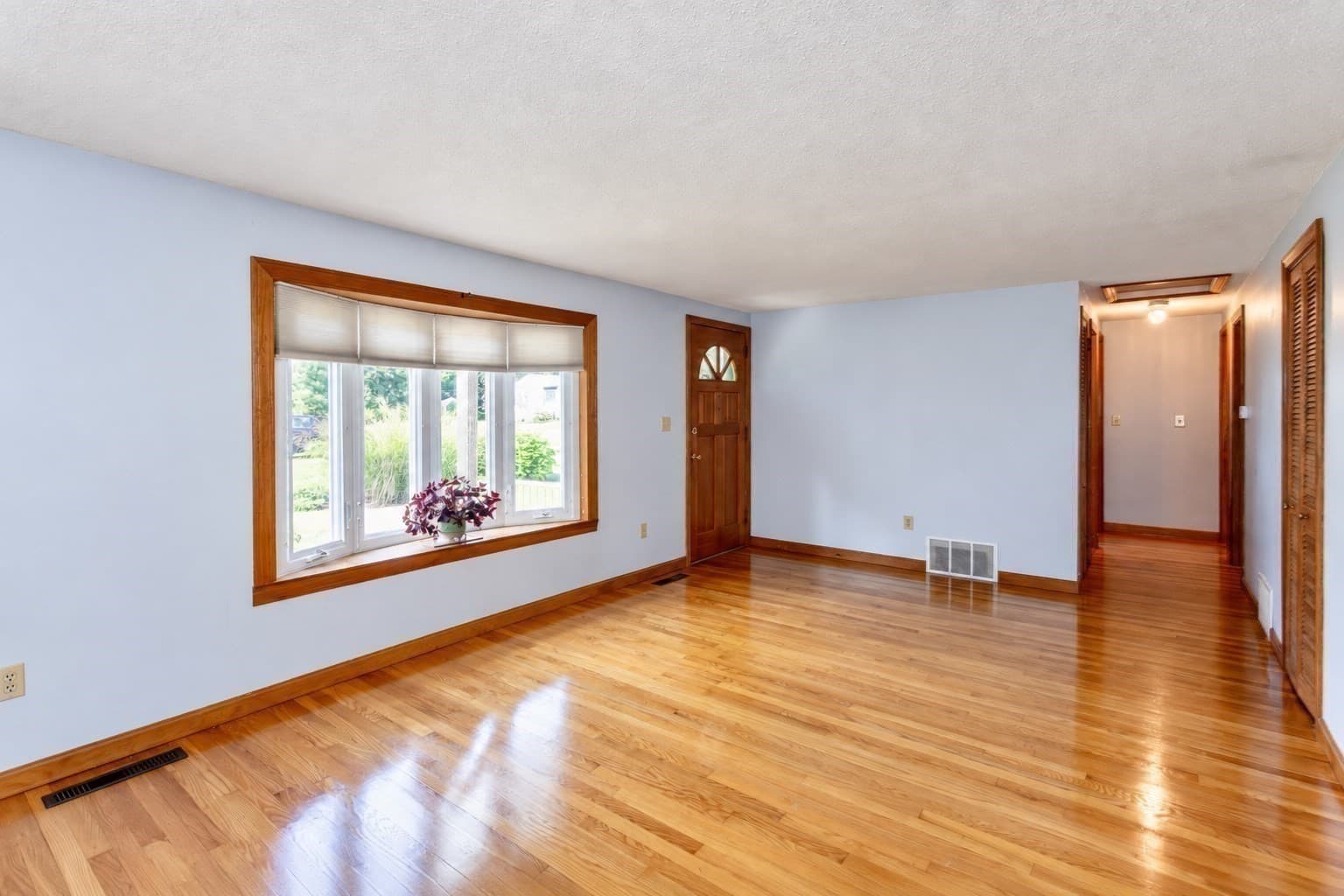 Single Family Residence at 71 Birch Bluffs Drive, Westfield MA 01085, Westfield, photo 9 of 35