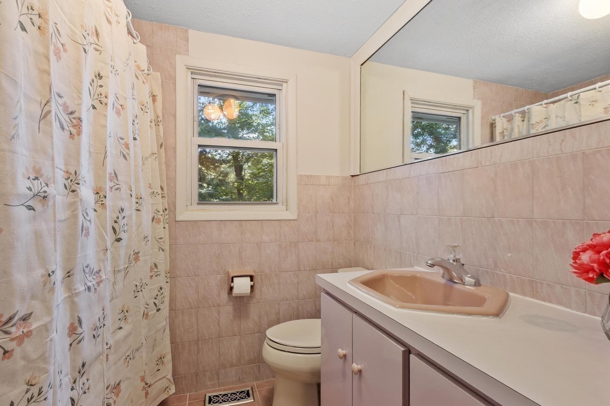 Single Family Residence at 7 Gaywood Cir, Peabody MA 01960, Peabody, photo 27 of 38