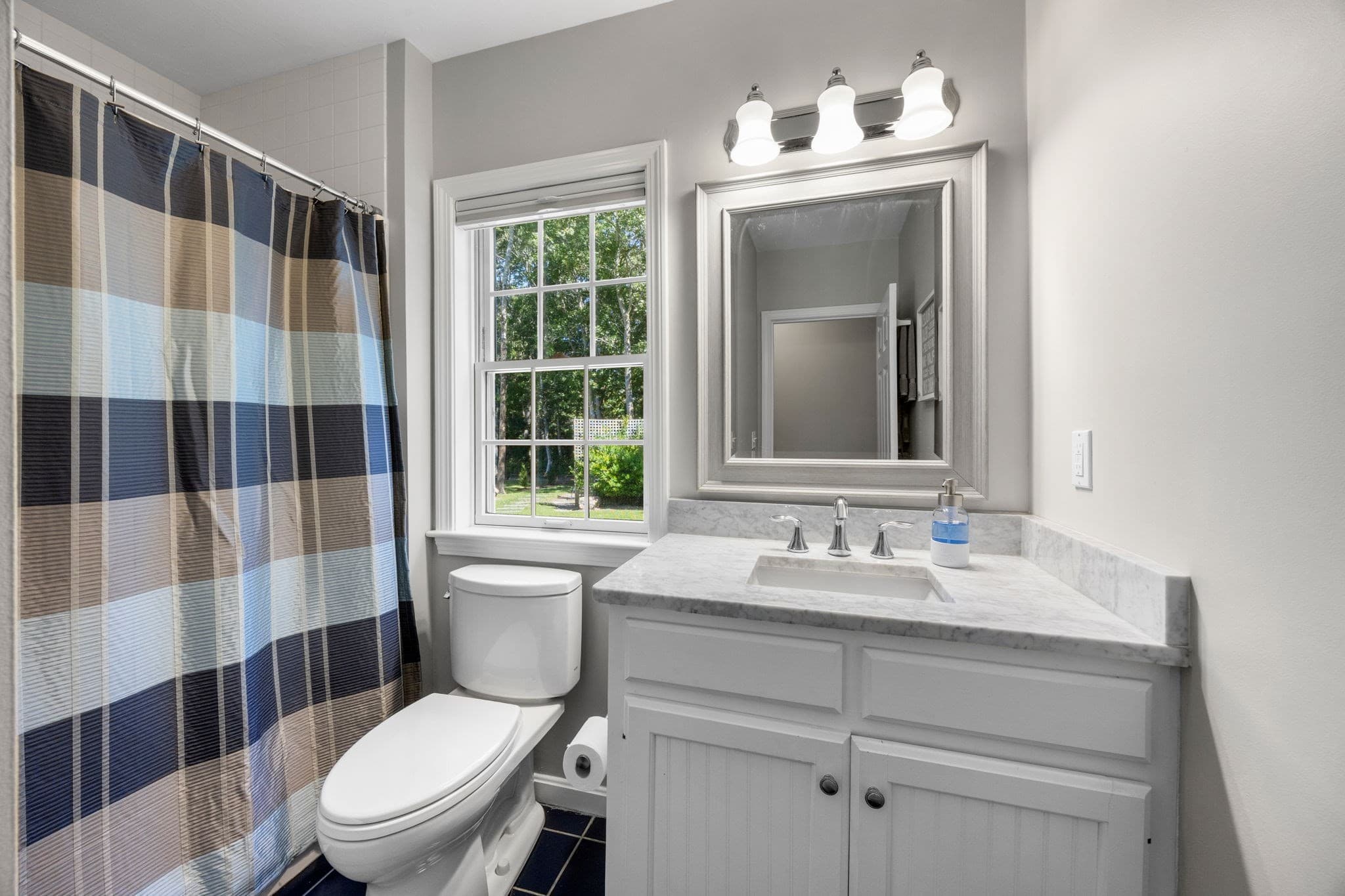 Single Family Residence at 12 Coastal Ln, Barnstable MA 02601, Barnstable, photo 13 of 42