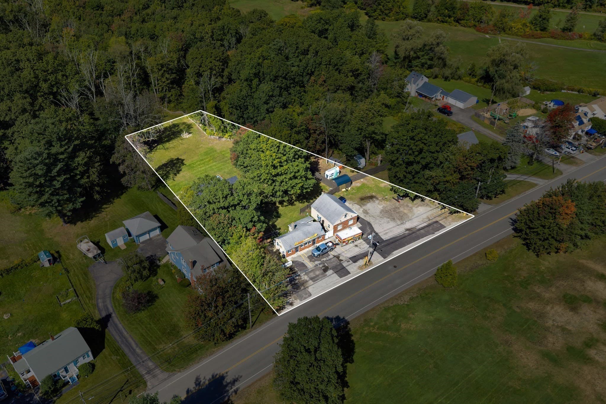 312 Pleasant St, Leicester MA 01524