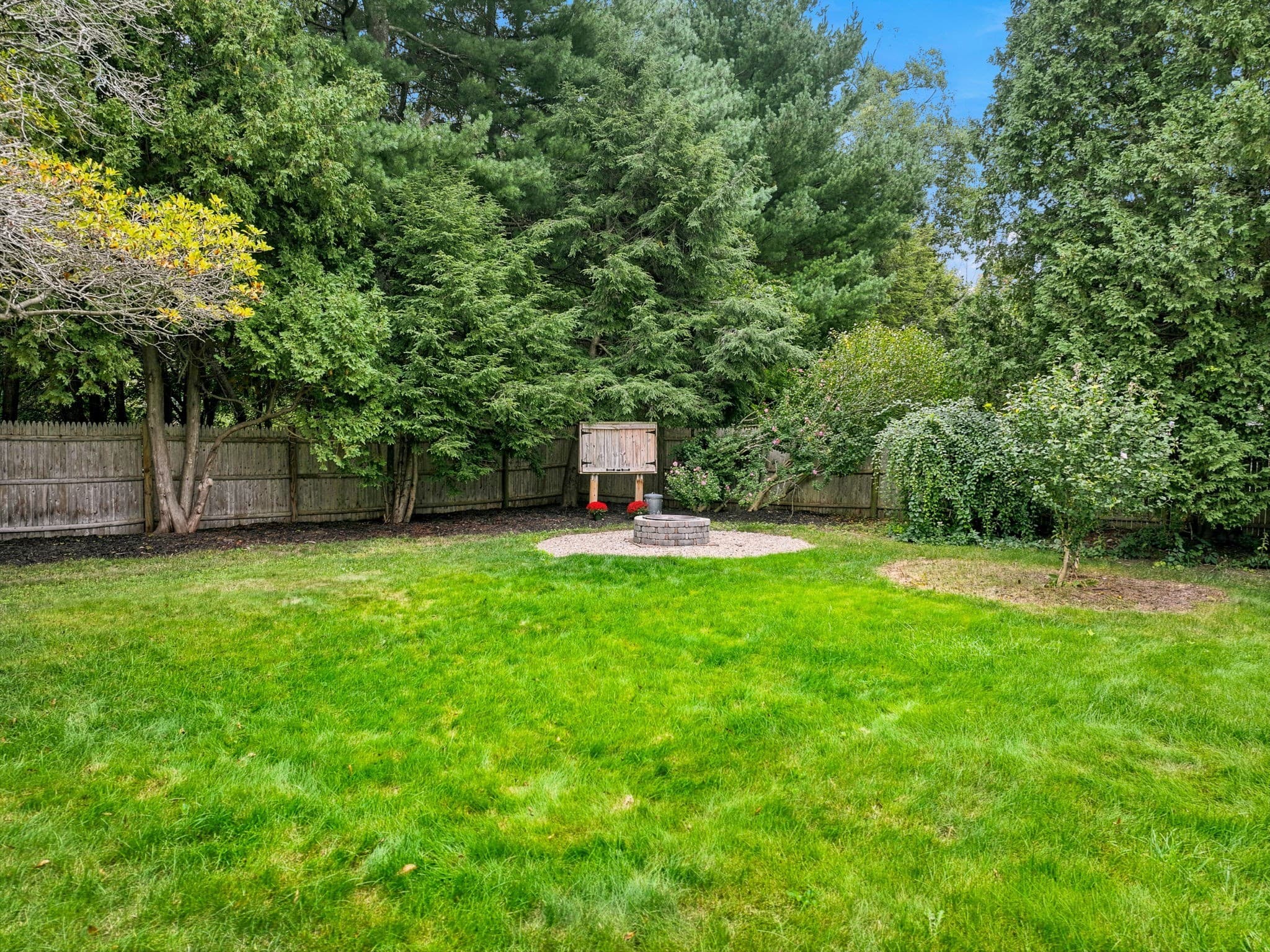 Single Family Residence at 14 Forbes Ln, Andover MA 01810, Andover, photo 6 of 42