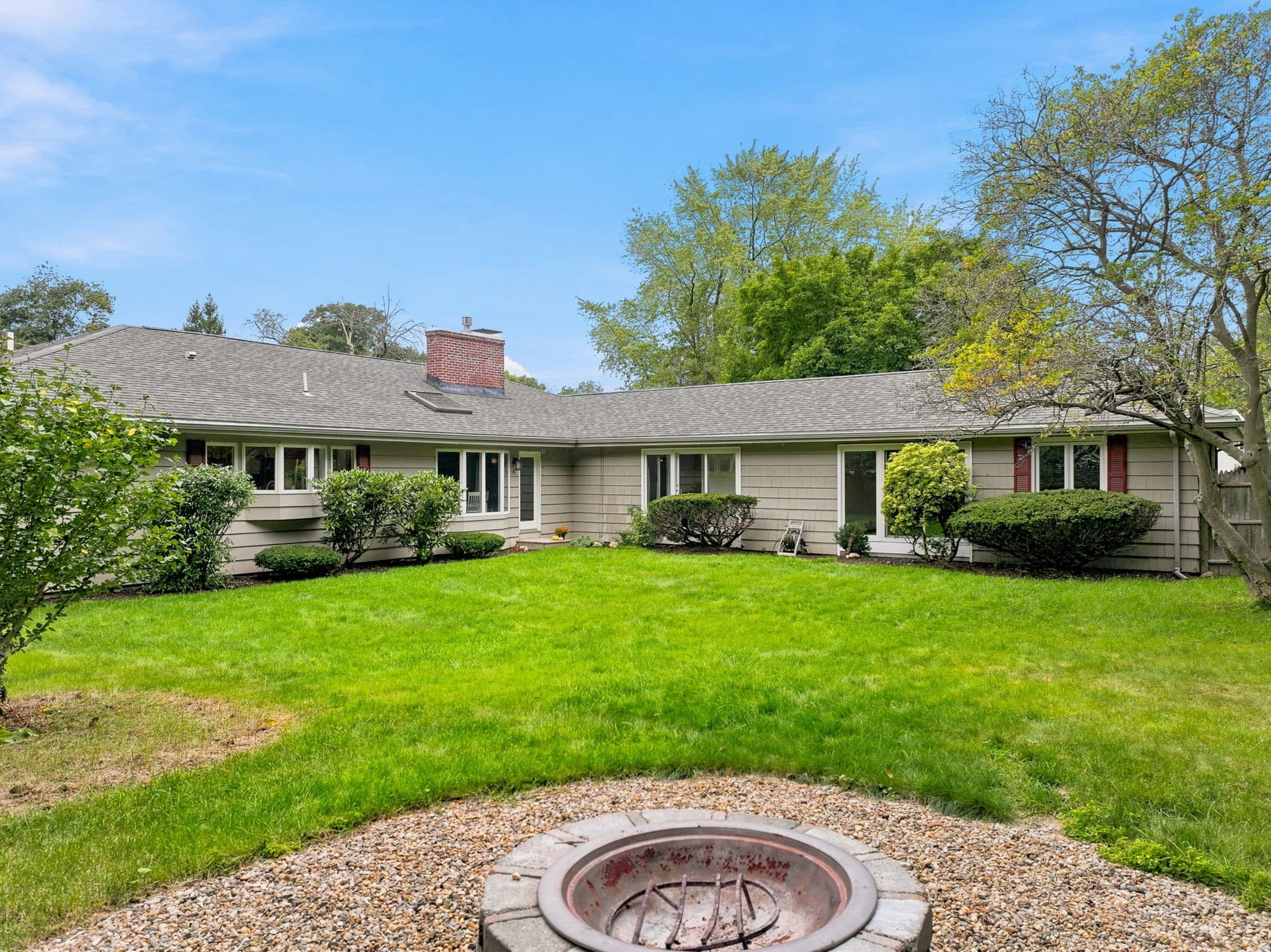 Single Family Residence at 14 Forbes Ln, Andover MA 01810, Andover, photo 8 of 42