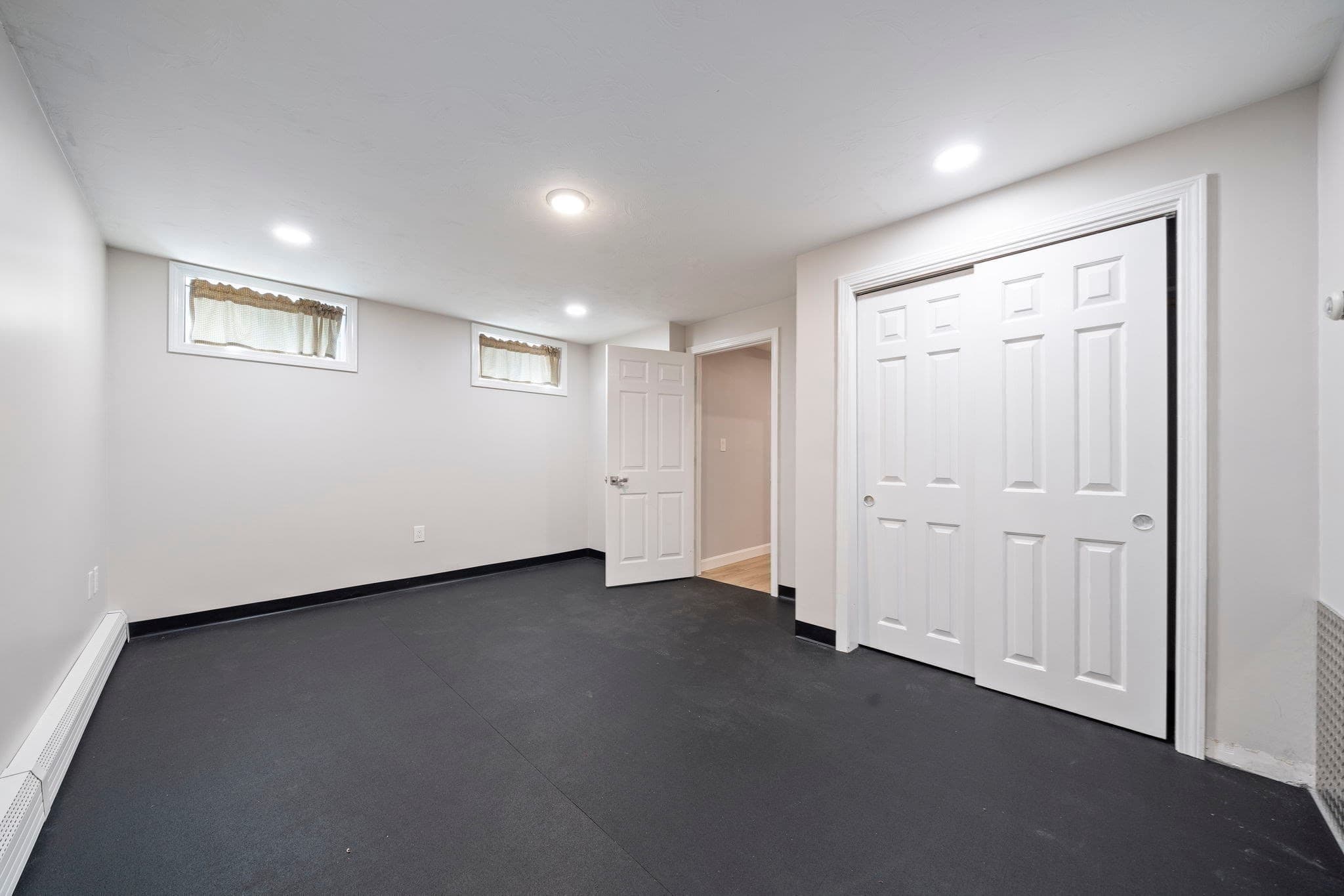Single Family Residence at 4 Bruce Rd, Holbrook MA 02343, Holbrook, photo 33 of 41