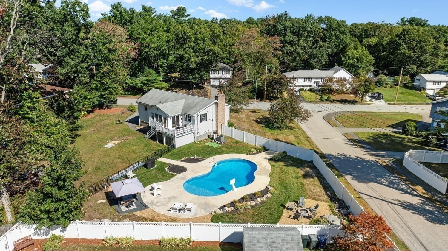 Single Family Residence at 48 Marcia Rd, Wilmington MA 01887, Wilmington, photo 2 of 40