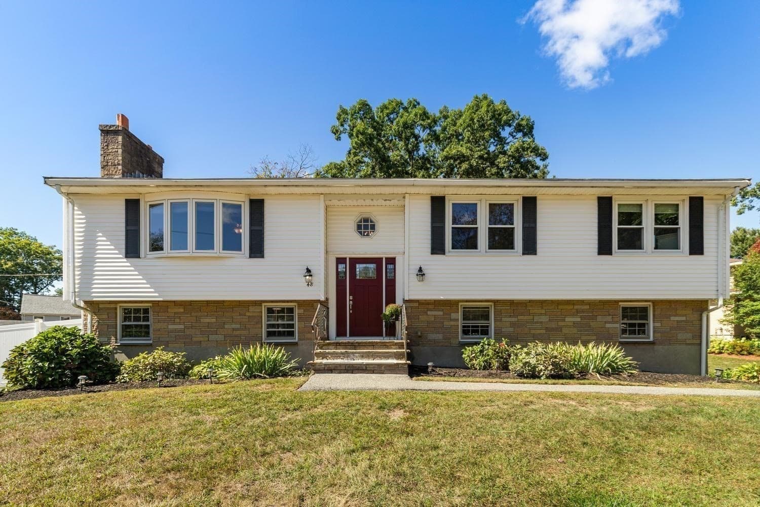 Single Family Residence at 48 Marcia Rd, Wilmington MA 01887, Wilmington, photo 3 of 40