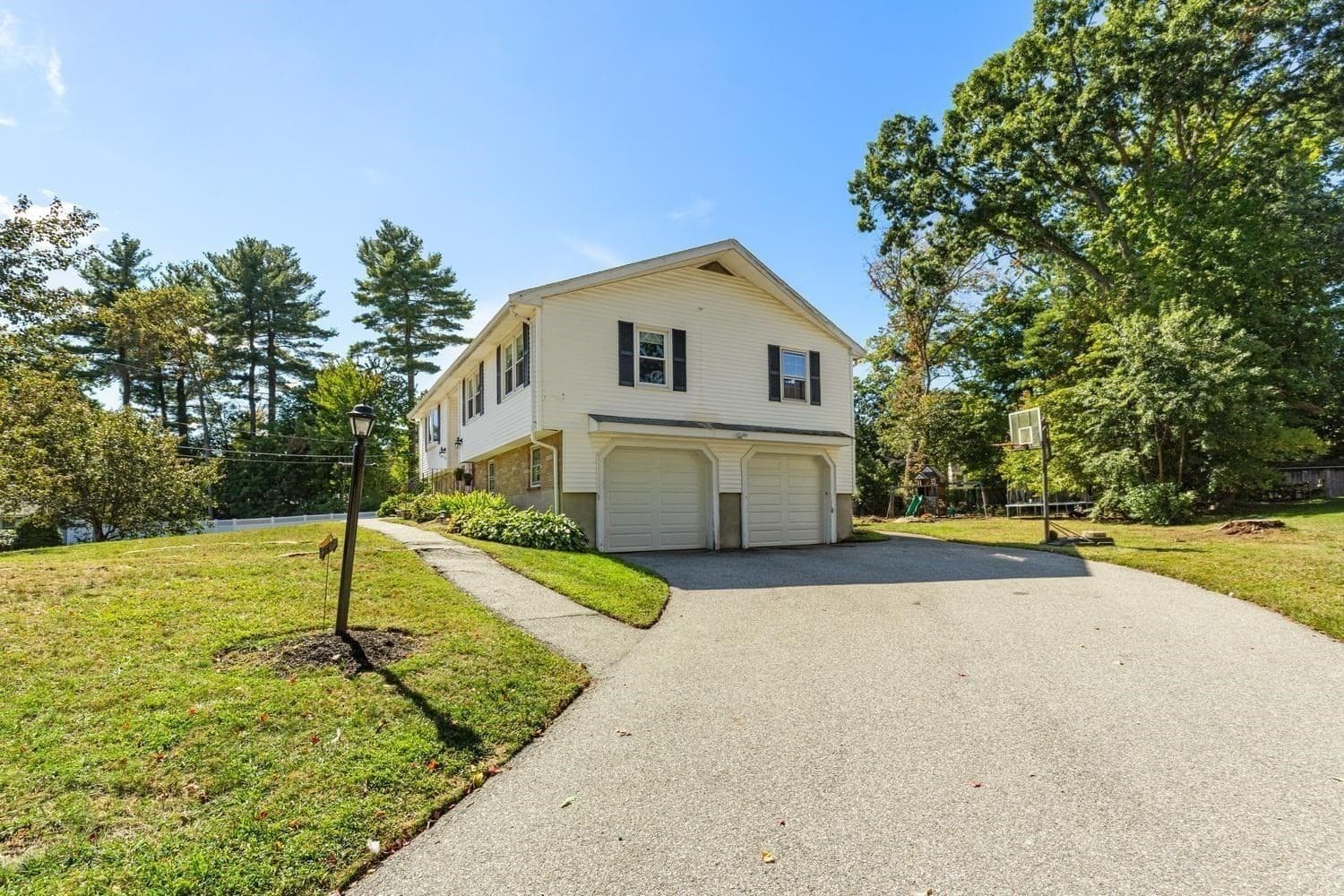 Single Family Residence at 48 Marcia Rd, Wilmington MA 01887, Wilmington, photo 5 of 40