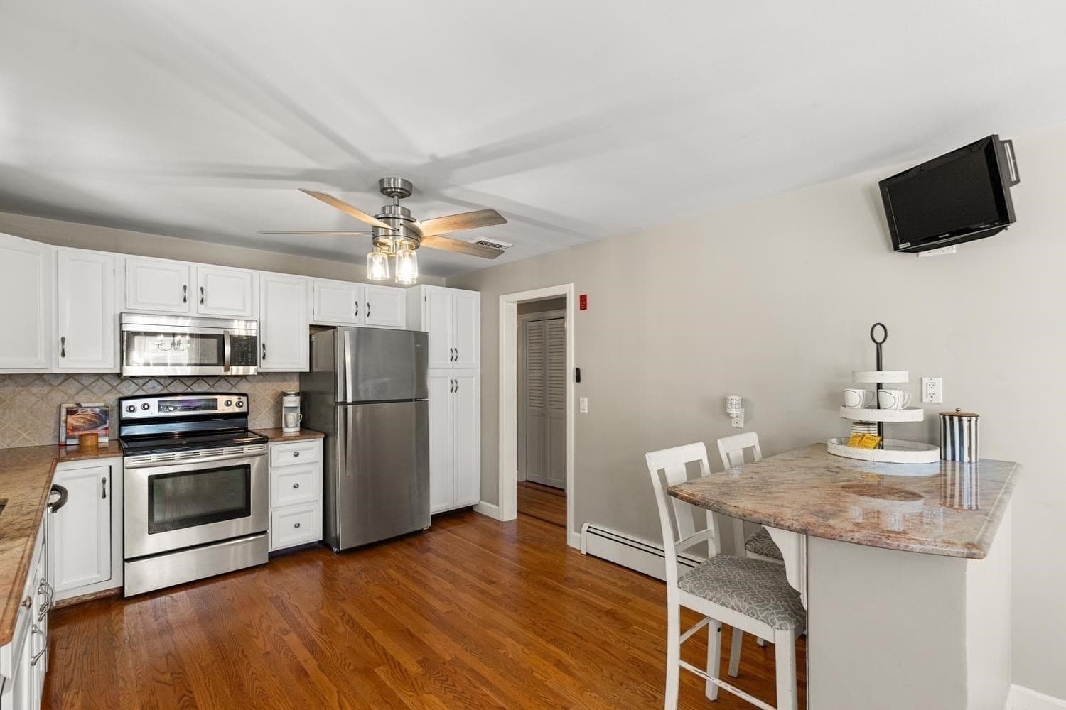 Single Family Residence at 48 Marcia Rd, Wilmington MA 01887, Wilmington, photo 18 of 40