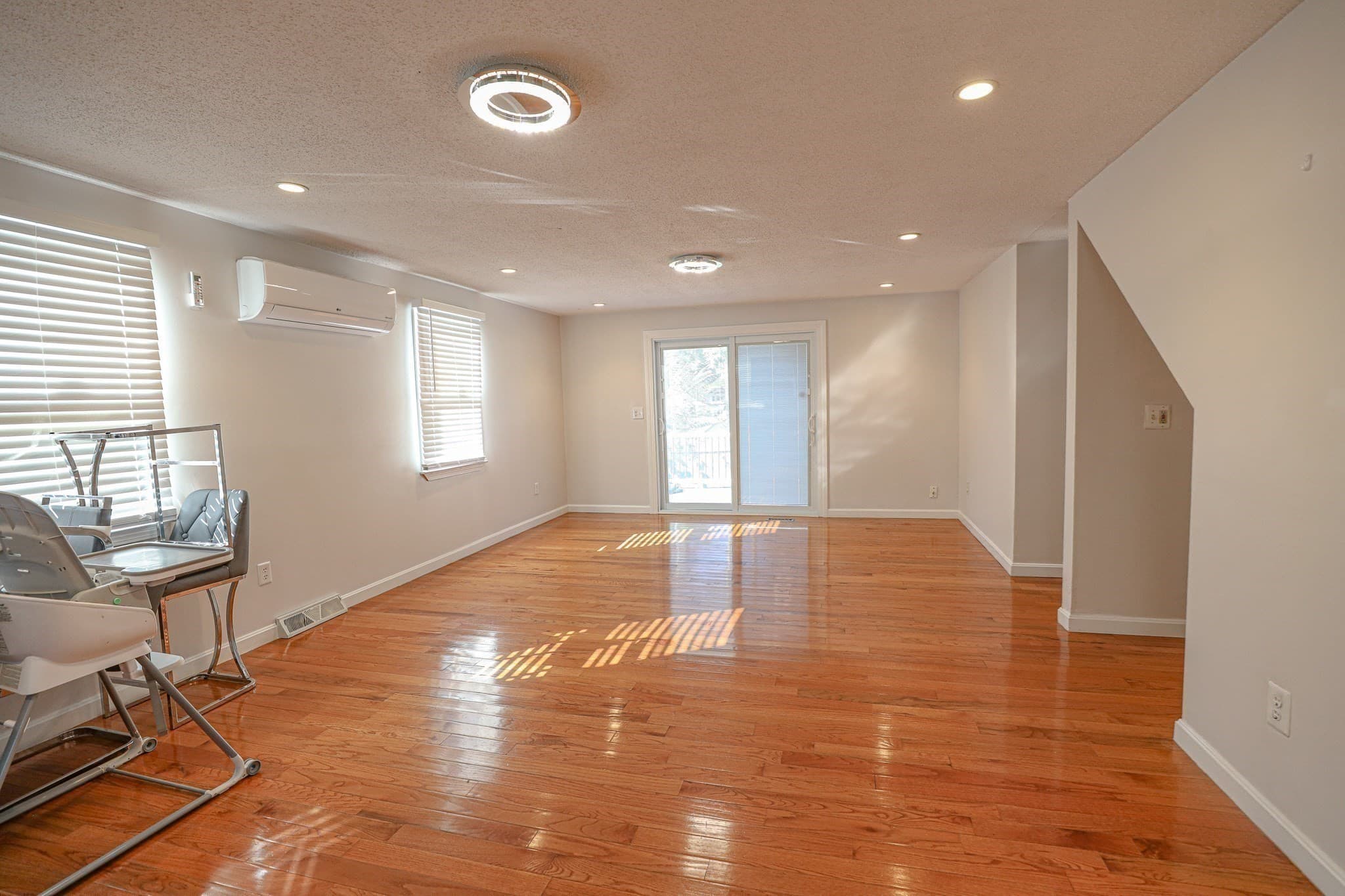 Single Family Residence at 43 Duren Ave, Lowell MA 01851, Lowell, photo 9 of 22