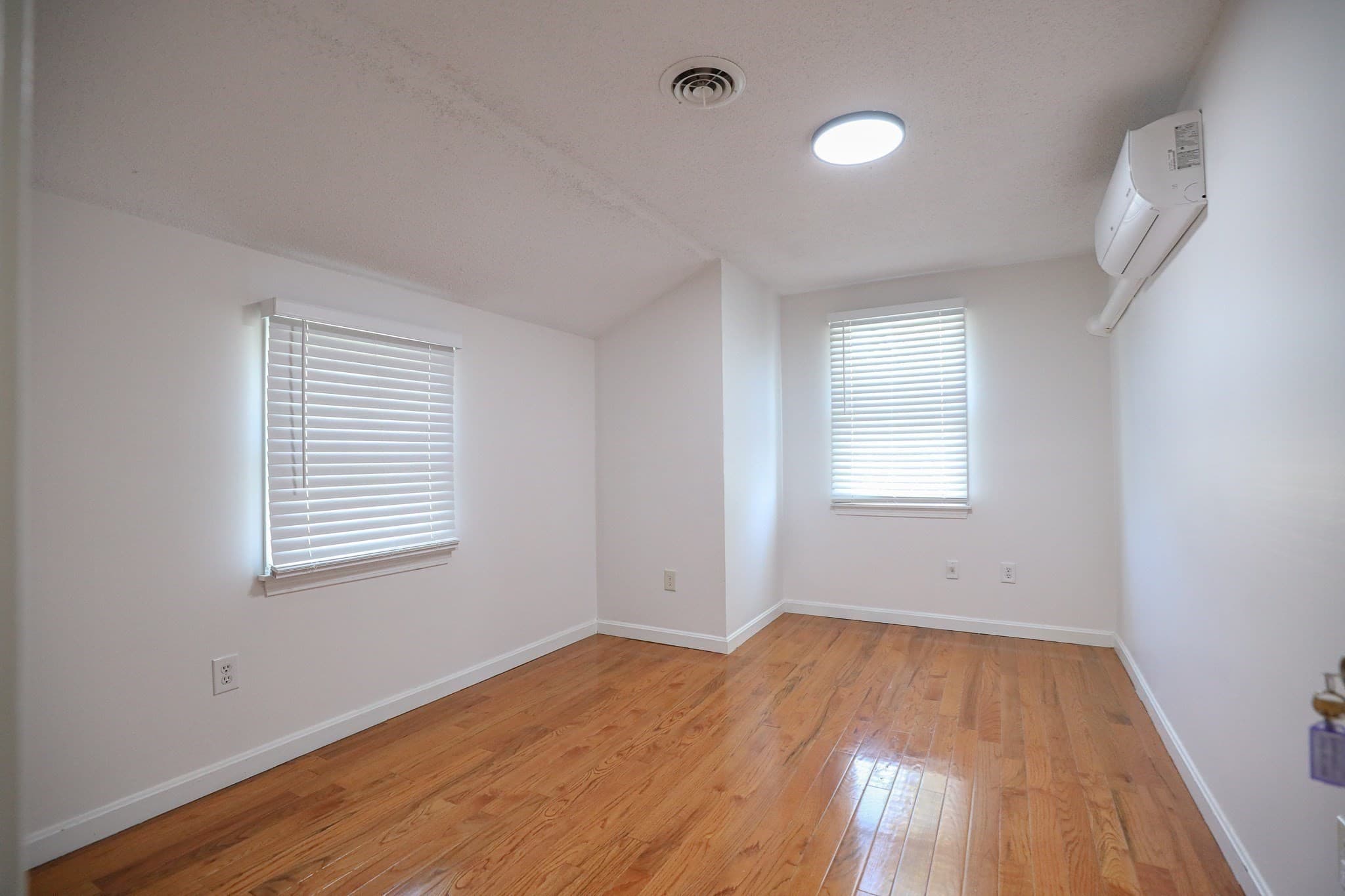 Single Family Residence at 43 Duren Ave, Lowell MA 01851, Lowell, photo 19 of 22
