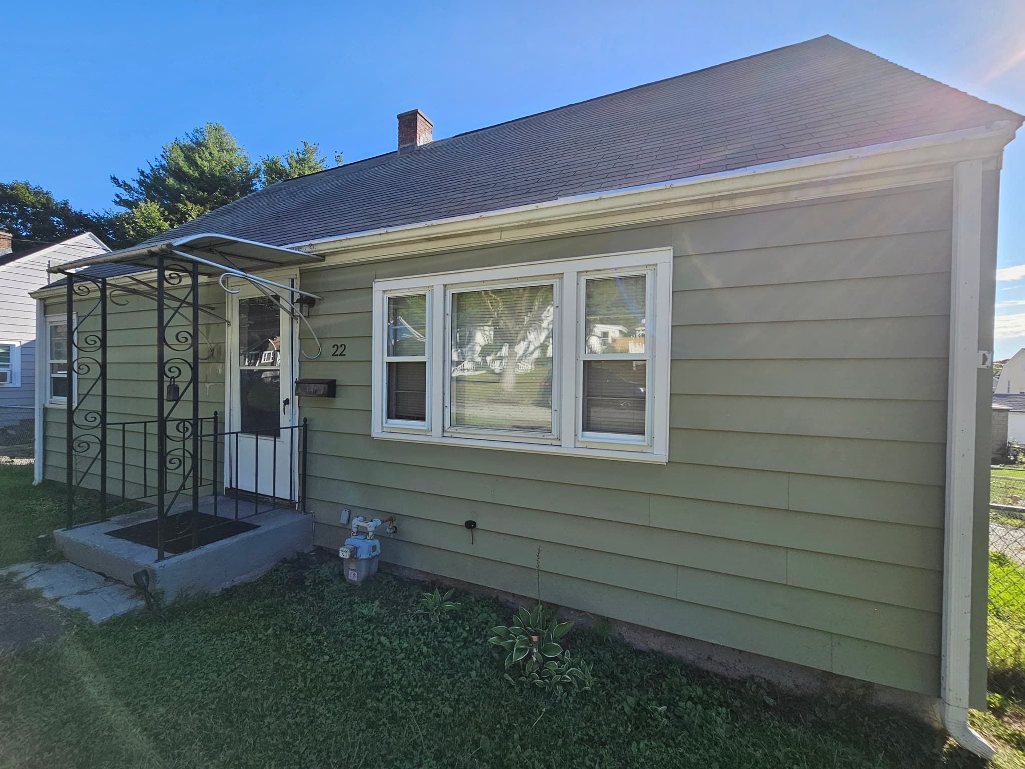 Single Family Residence at 22 Winchester Ave, Worcester MA 01603, Worcester, photo 3 of 13