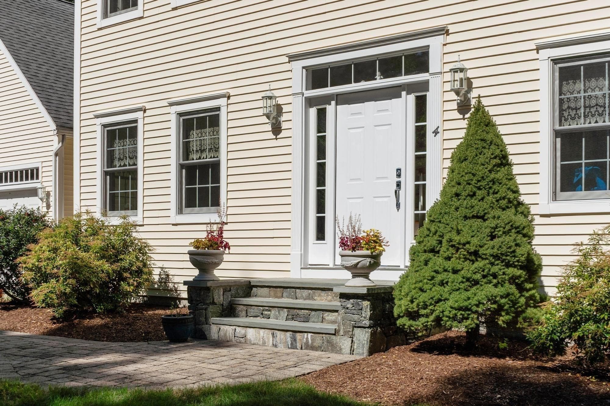 Single Family Residence at 4 Samuels Ln, Sterling MA 01564, Sterling, photo 3 of 42