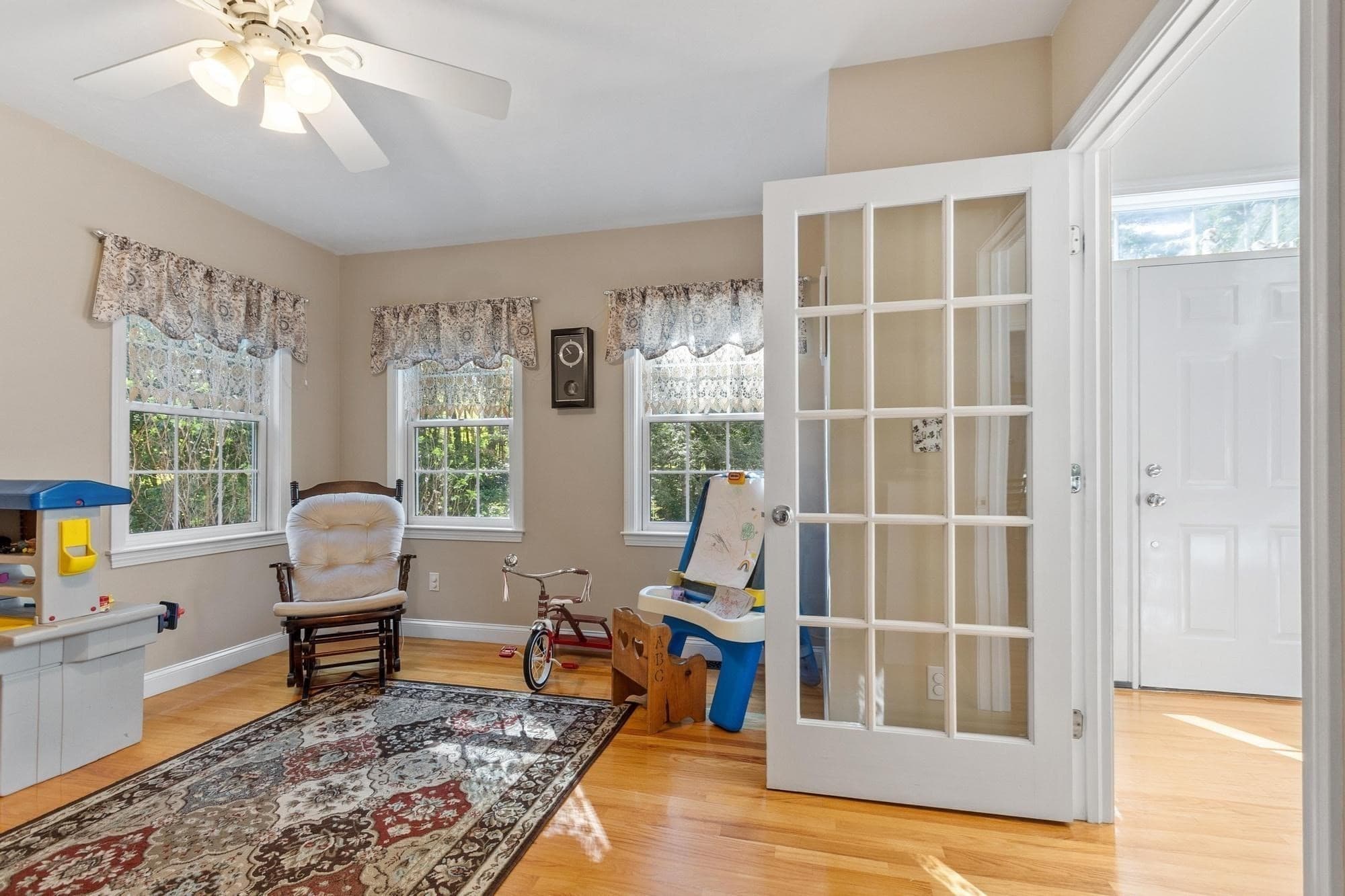 Single Family Residence at 4 Samuels Ln, Sterling MA 01564, Sterling, photo 15 of 42