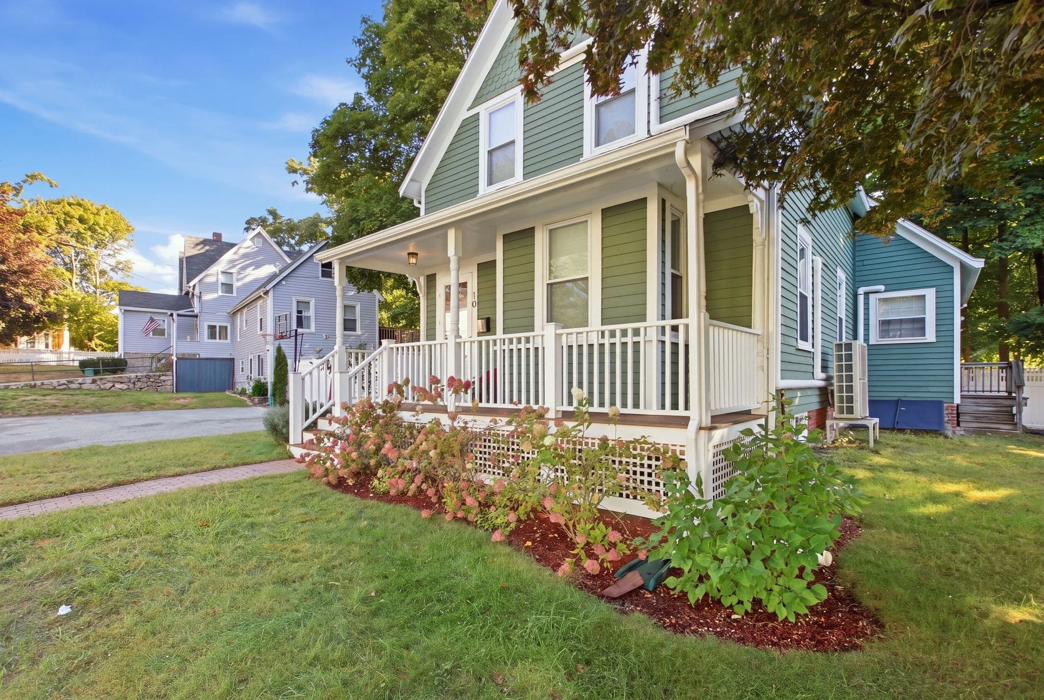 Single Family Residence at 10 Eaton St, Reading MA 01867, Reading, photo 3 of 34