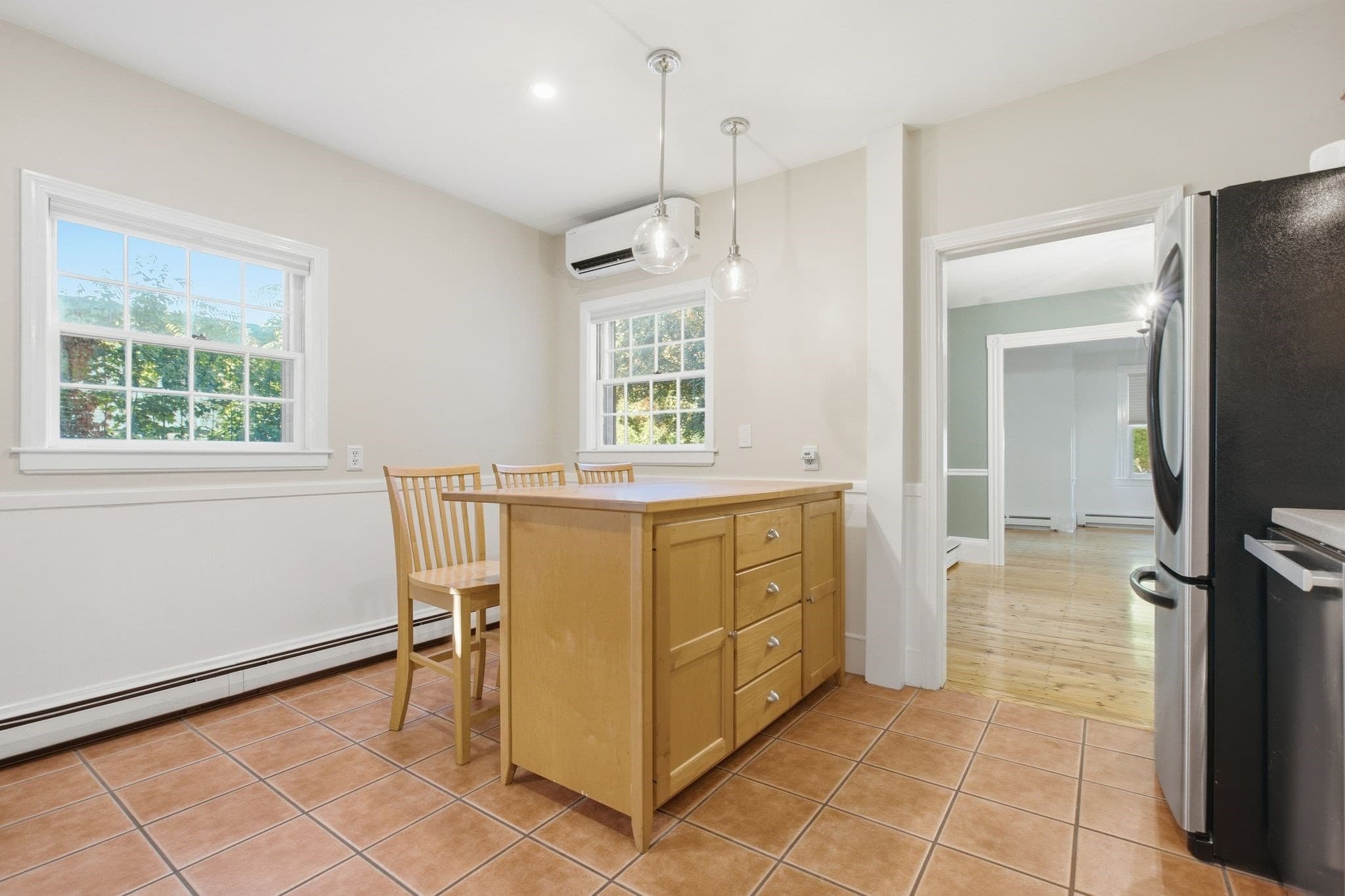 Single Family Residence at 10 Eaton St, Reading MA 01867, Reading, photo 9 of 34