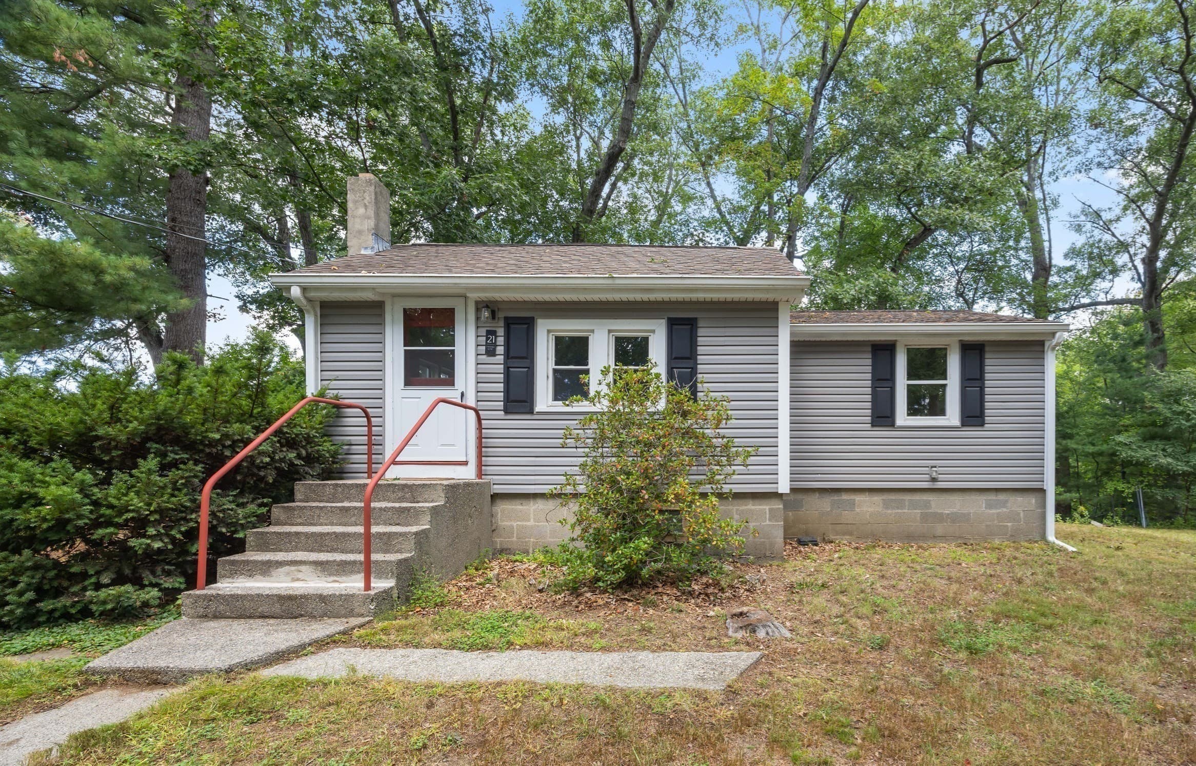 Single Family Residence at 21 Faulkner Rd, Grafton MA 01536, Grafton, photo 7 of 26