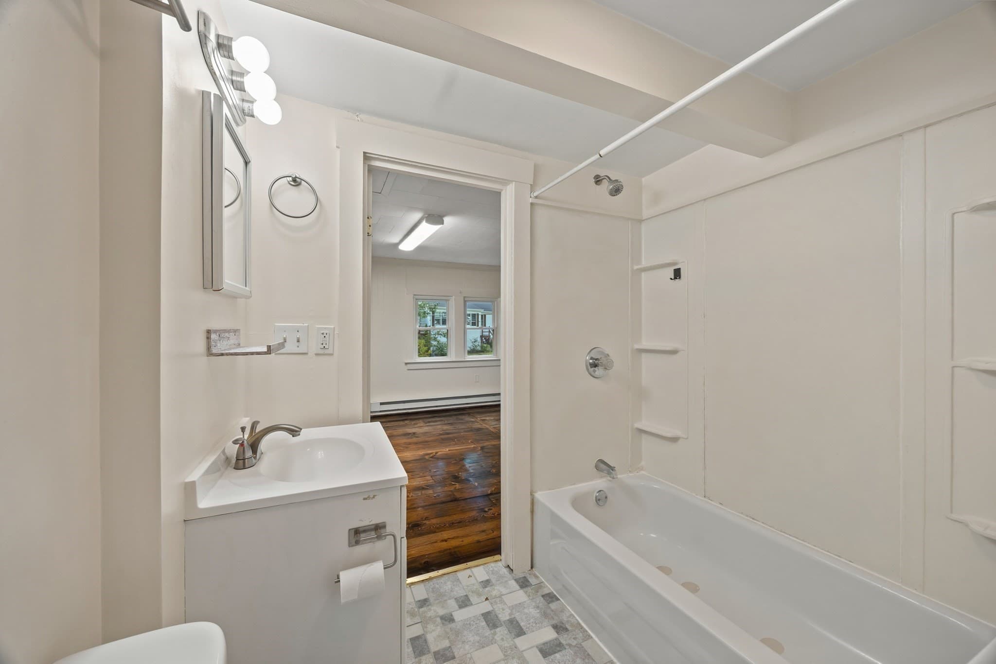 Single Family Residence at 21 Faulkner Rd, Grafton MA 01536, Grafton, photo 20 of 26