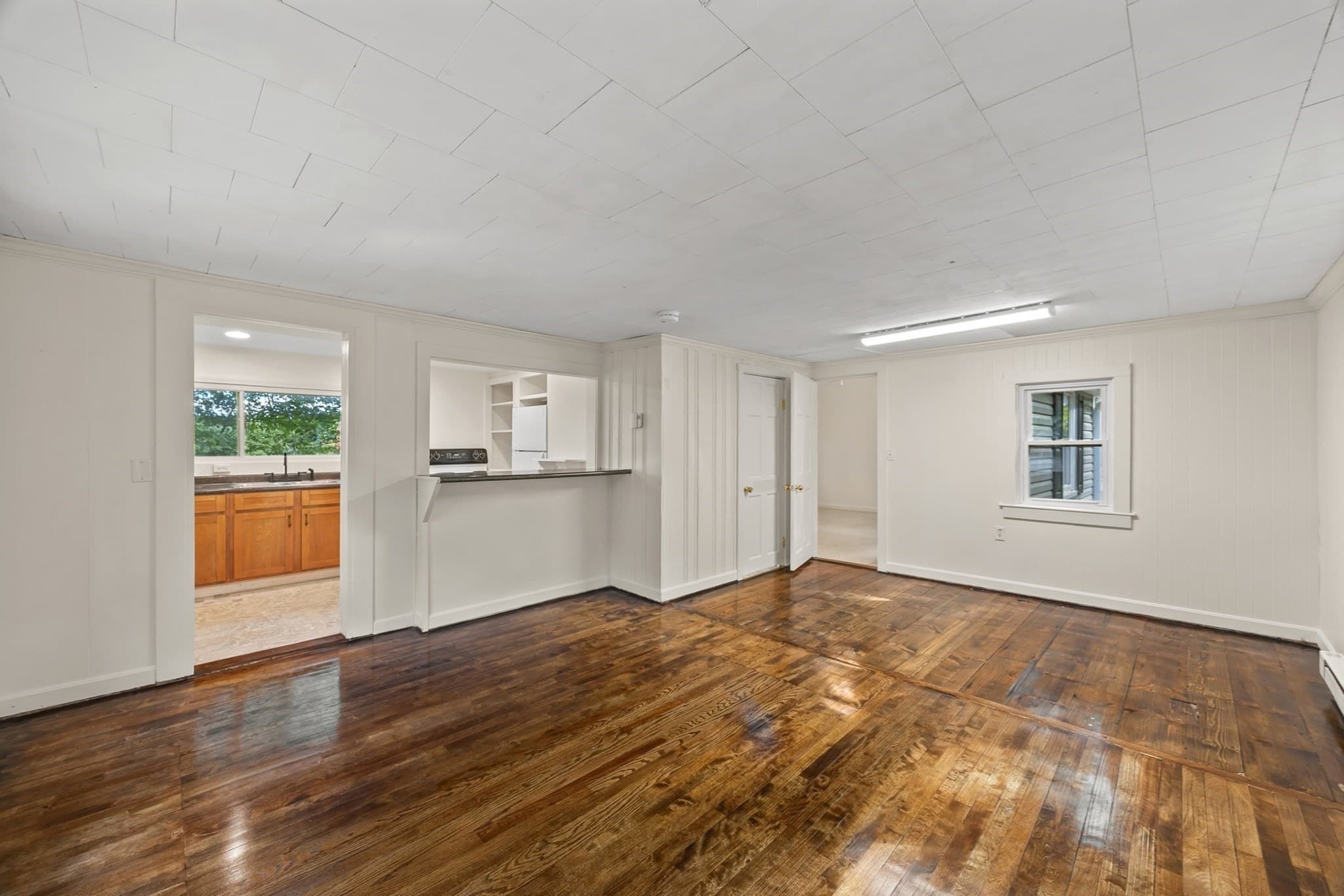 Single Family Residence at 21 Faulkner Rd, Grafton MA 01536, Grafton, photo 10 of 26