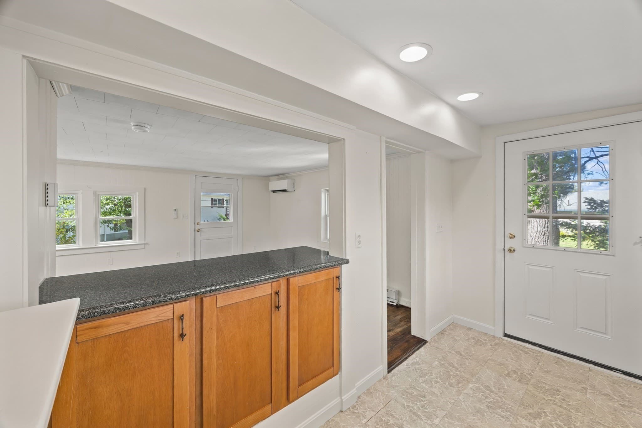 Single Family Residence at 21 Faulkner Rd, Grafton MA 01536, Grafton, photo 14 of 26