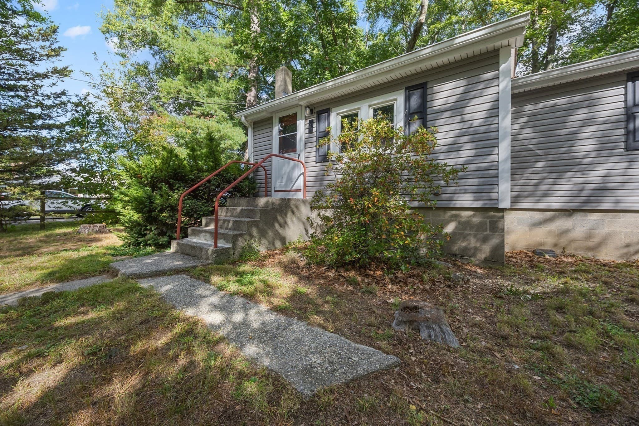Single Family Residence at 21 Faulkner Rd, Grafton MA 01536, Grafton, photo 8 of 26