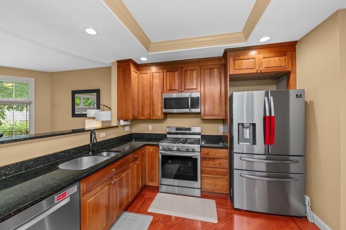Condominium at 522-524 Auburn St # 524, Newton MA 02466, Newton, photo 4 of 24