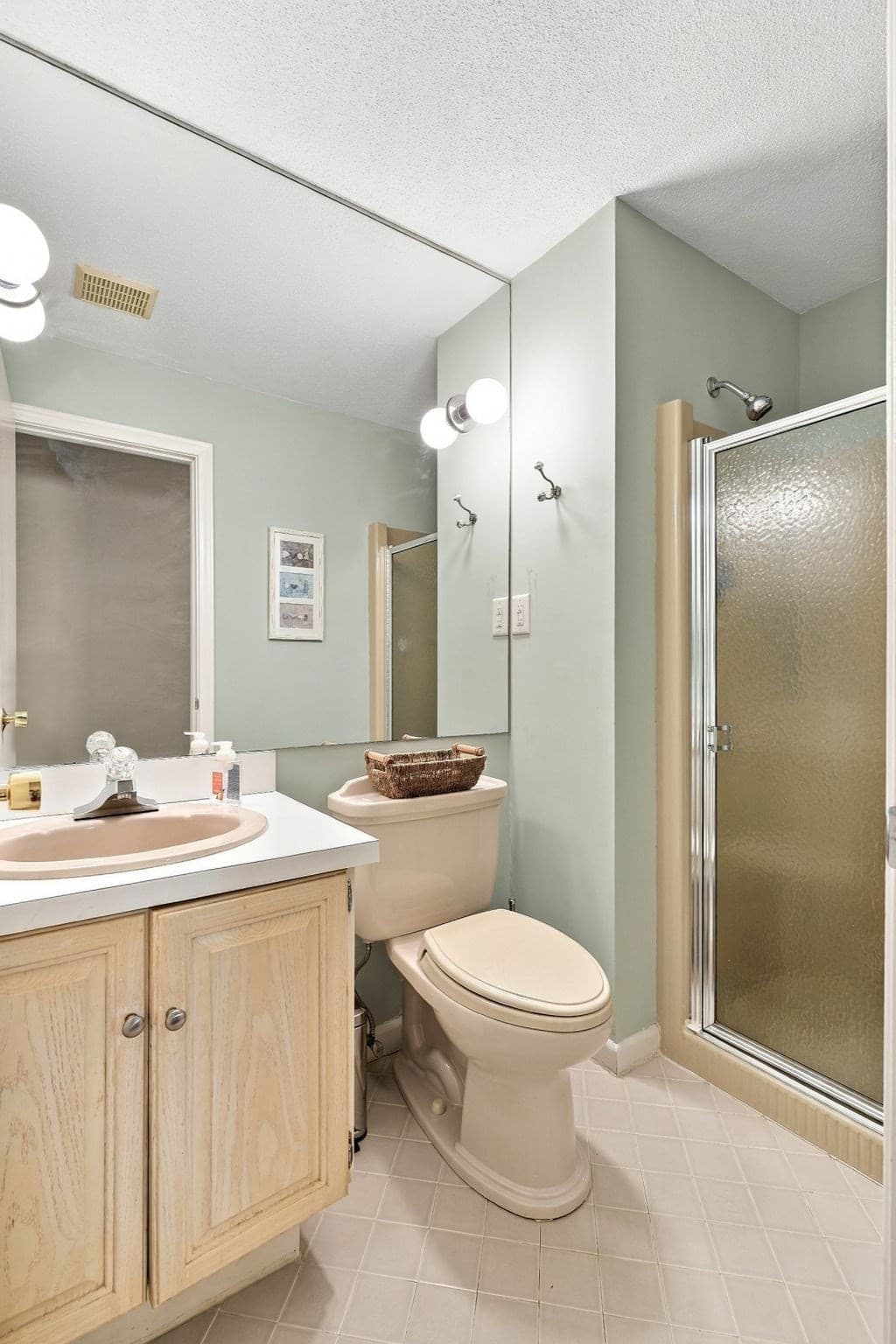 Condominium at 25 Trout Farm Ln # 25, Duxbury MA 02332, Duxbury, photo 19 of 33