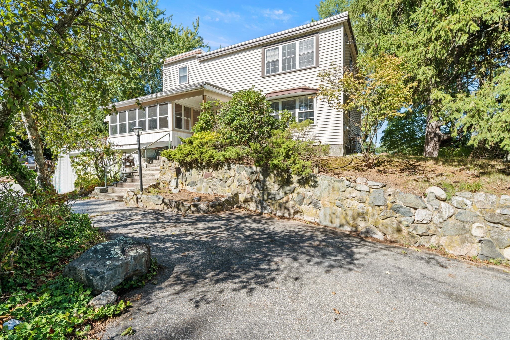 52 Forest Park Rd, Woburn MA 01801