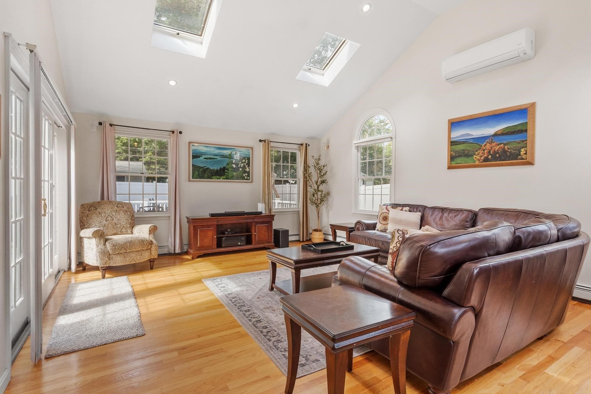 Single Family Residence at 26 Lee St, Lancaster MA 01523, Lancaster, photo 9 of 37