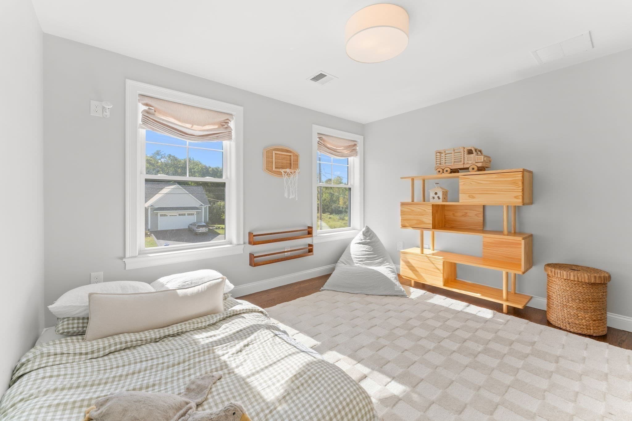 Single Family Residence at 82 Colts Way, Attleboro MA 02703, Attleboro, photo 31 of 41