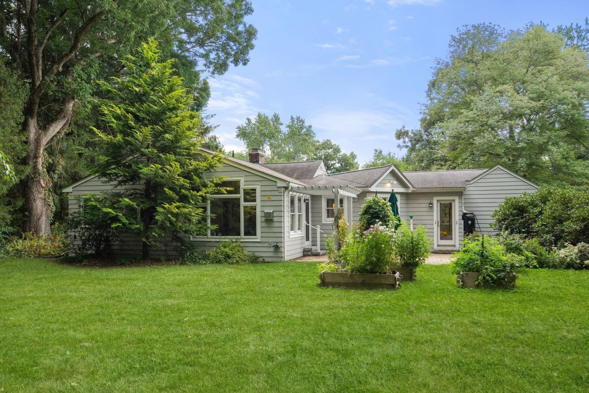 Single Family Residence at 6 Hayward Road, Wayland MA 01778, Wayland, photo 2 of 34