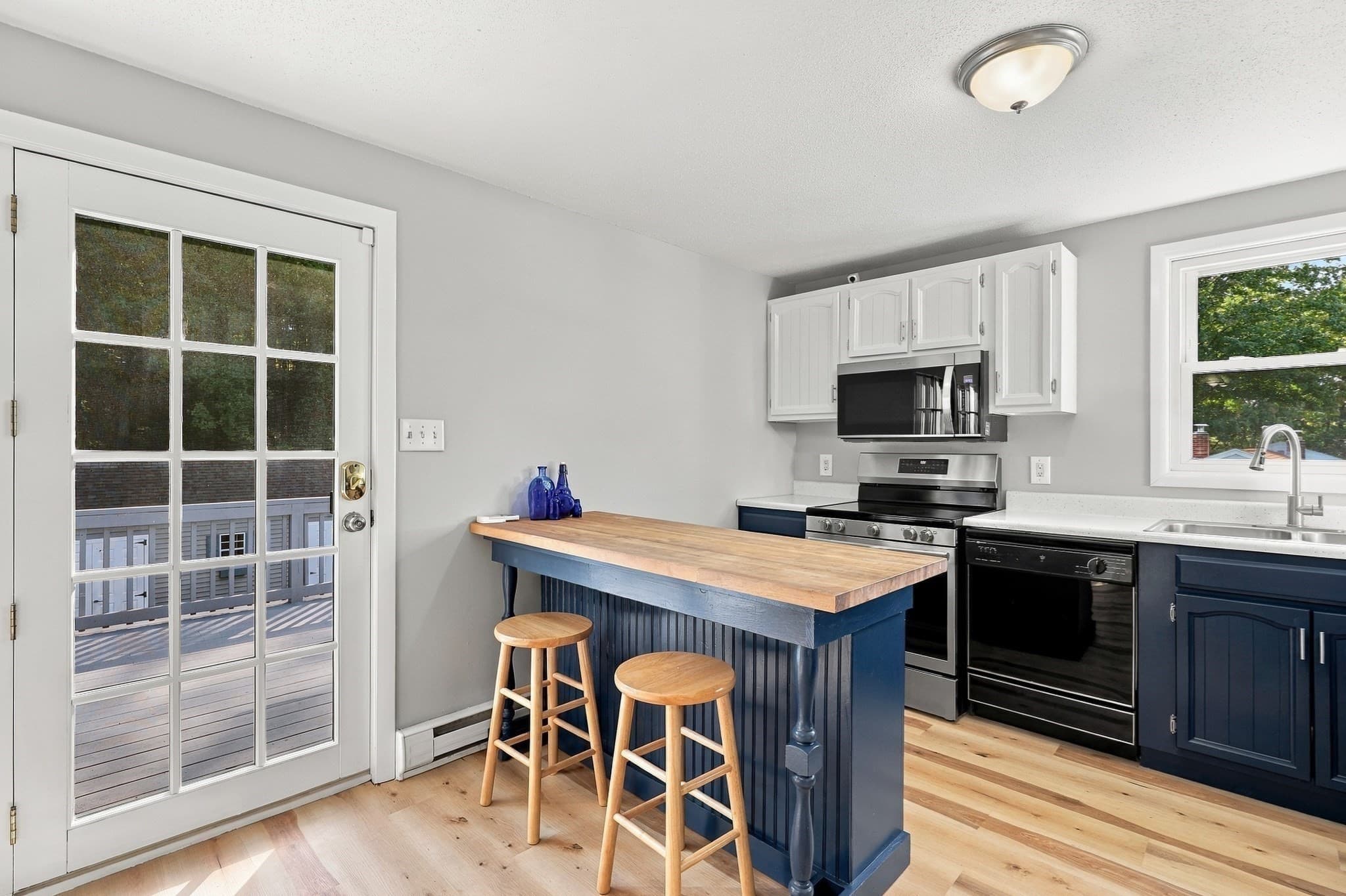Single Family Residence at 82 City Depot Road, Charlton MA 01507, Charlton, photo 12 of 40