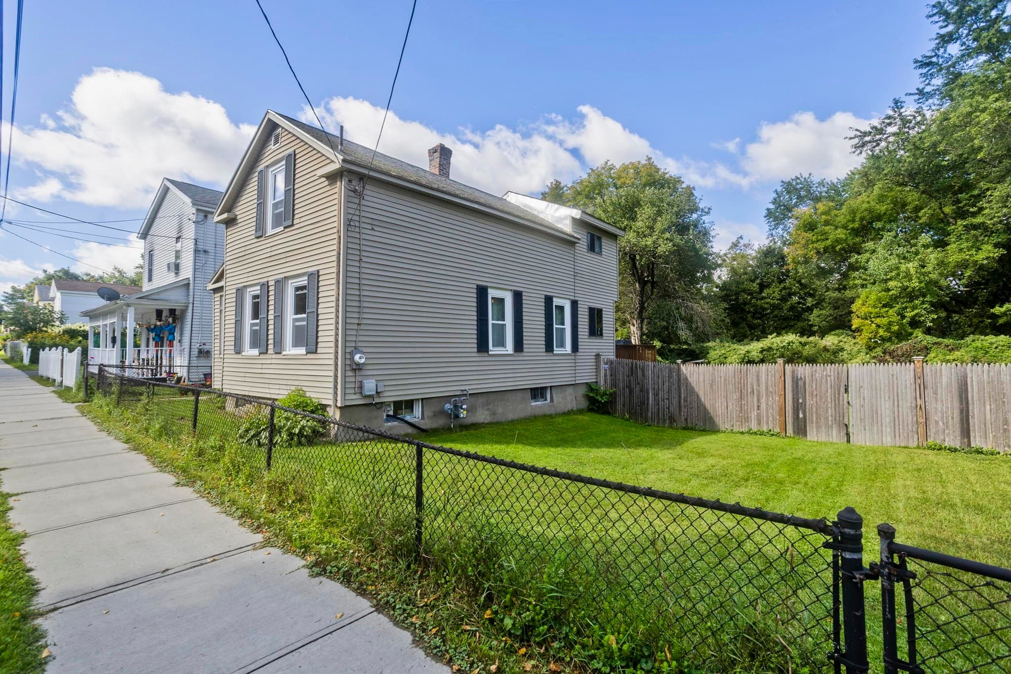 Single Family Residence at 275 Dewey Ave, Pittsfield MA 01201, Pittsfield, photo 3 of 37