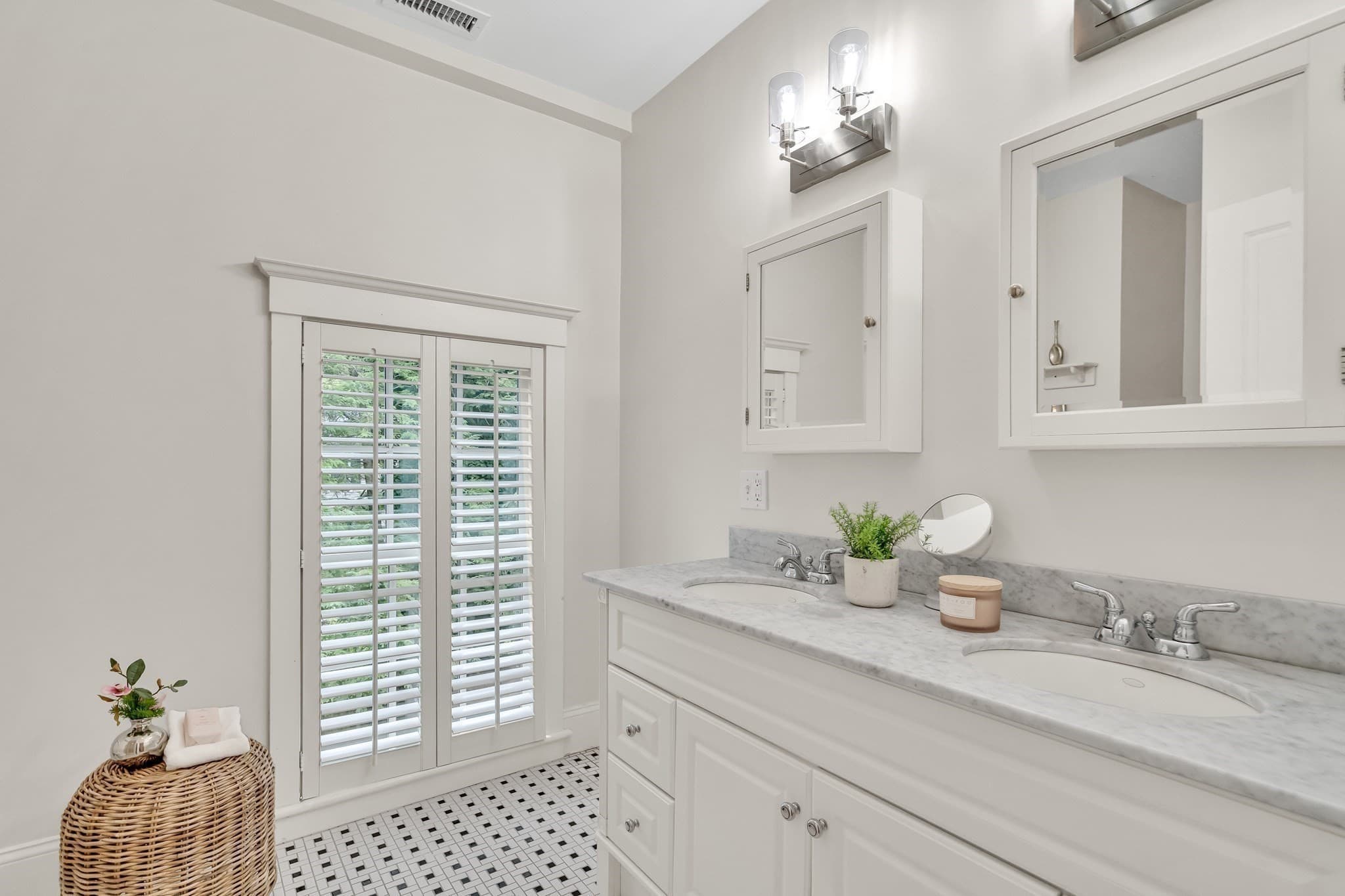 Single Family Residence at 3 Davis Avenue, Newton MA 02465, Newton, photo 23 of 33