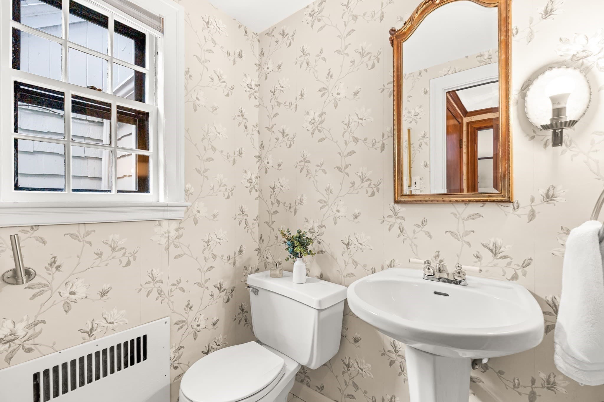 Single Family Residence at 1 Overlook Way, Winchester MA 01890, Winchester, photo 16 of 39