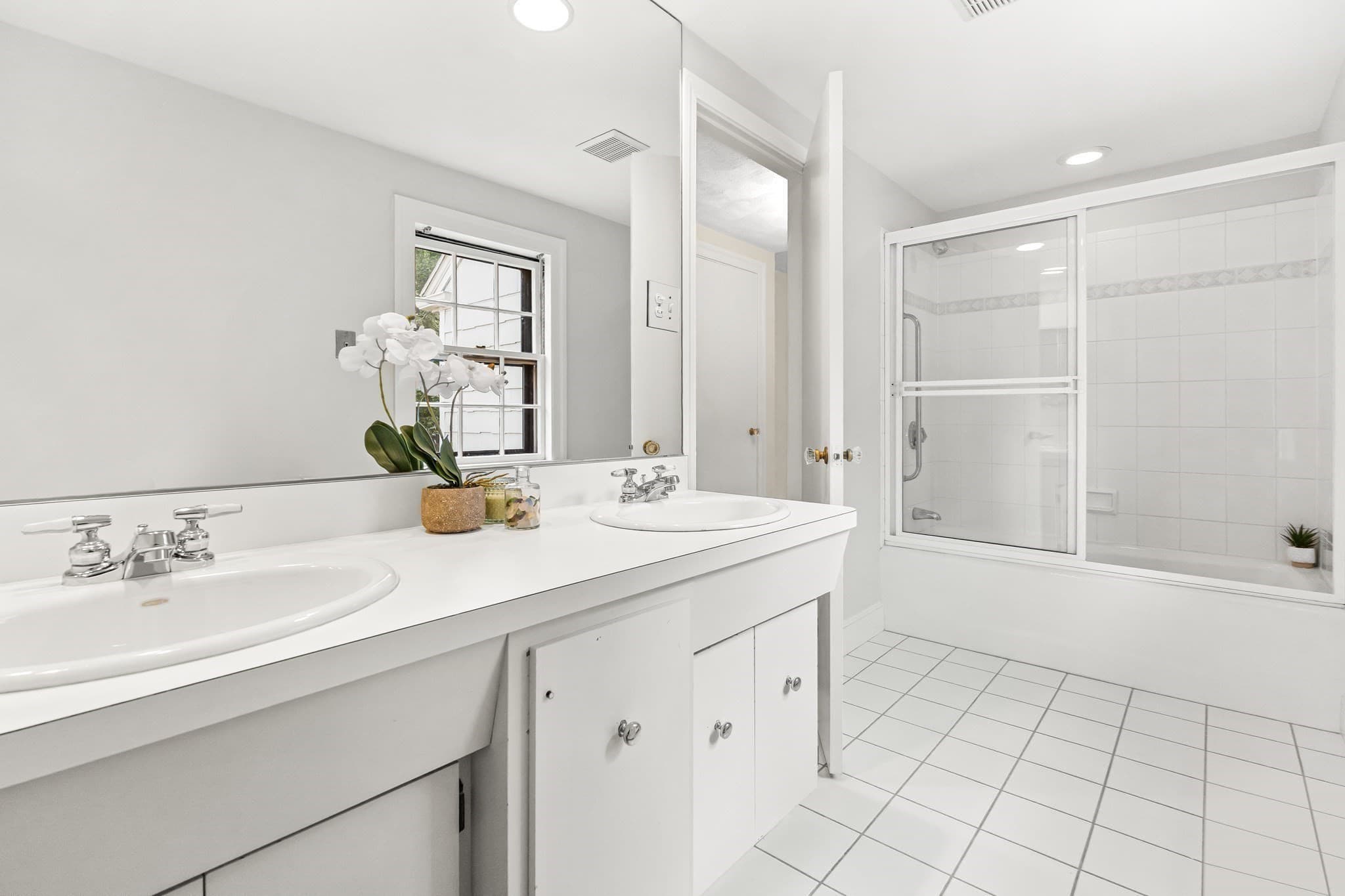 Single Family Residence at 1 Overlook Way, Winchester MA 01890, Winchester, photo 21 of 39