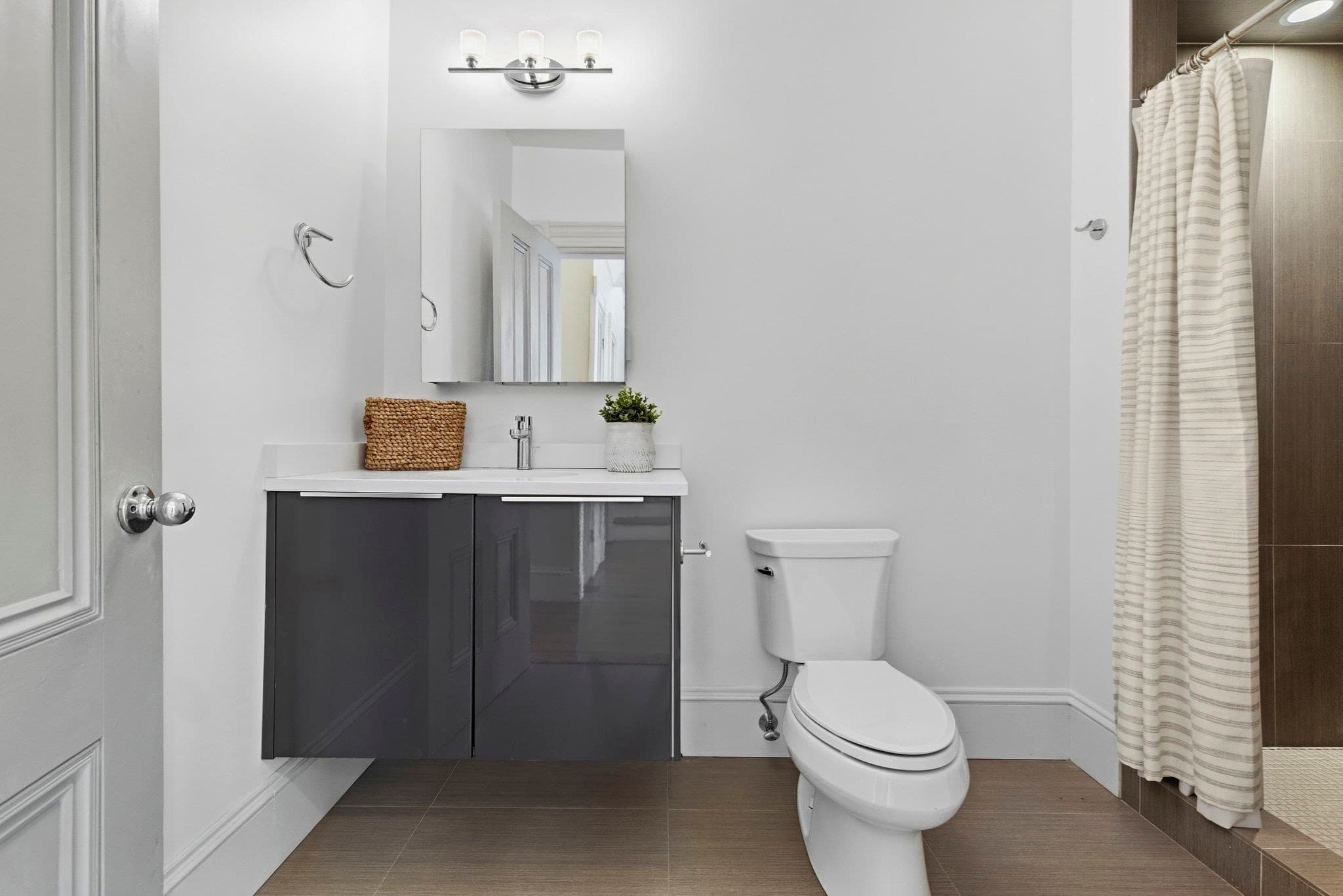 Condominium at 201 Savin Hill Ave # 2, Boston MA 02125, Boston, photo 15 of 30